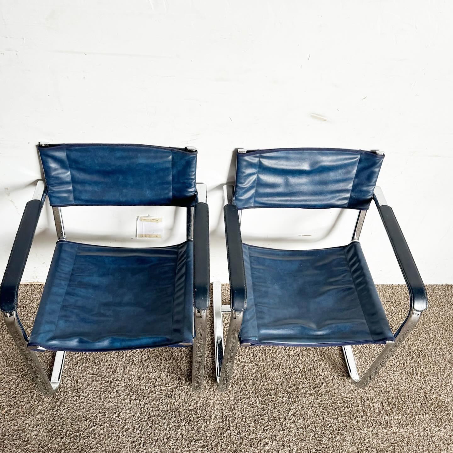 Freitragende Esszimmerstühle aus blauem Leder und Chrom in Chrom - 4er-Set (amerikanisch) im Angebot
