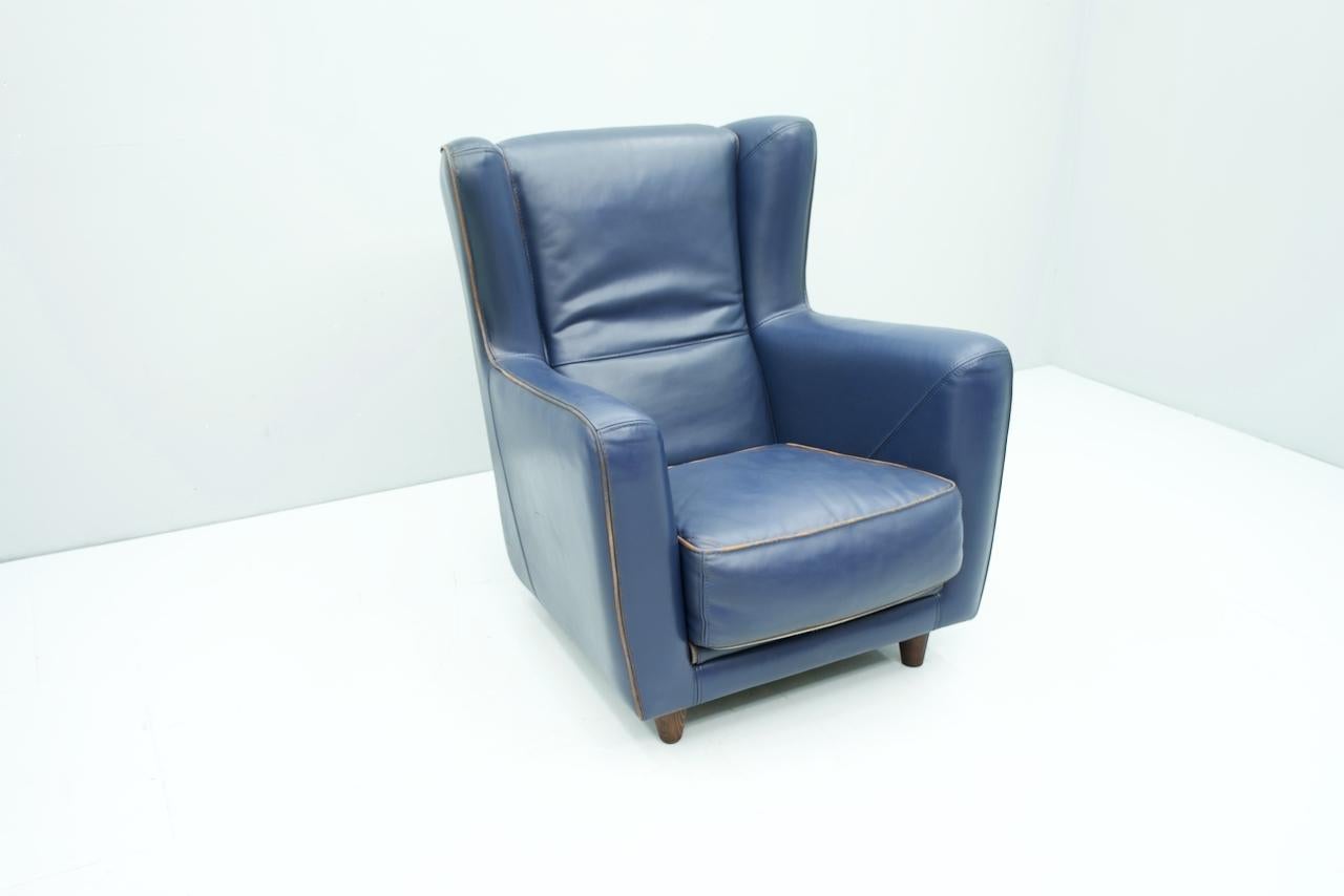 Blue Leather Lounge Chair Bergère by Baxter, Italy In Good Condition For Sale In Frankfurt / Dreieich, DE