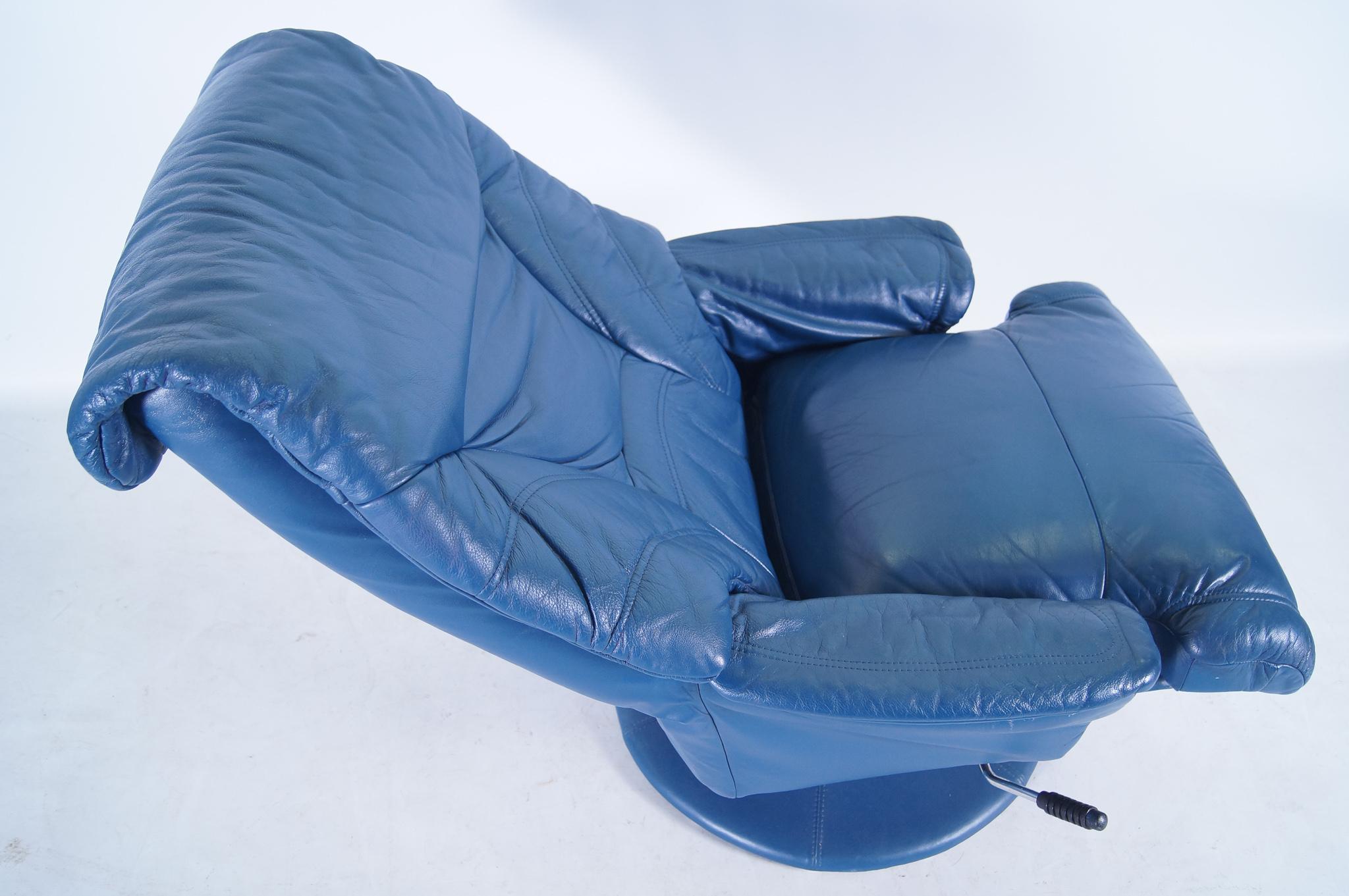 Blue Leather Recliners in the Style of Axel Enthoven, Set of 2 3