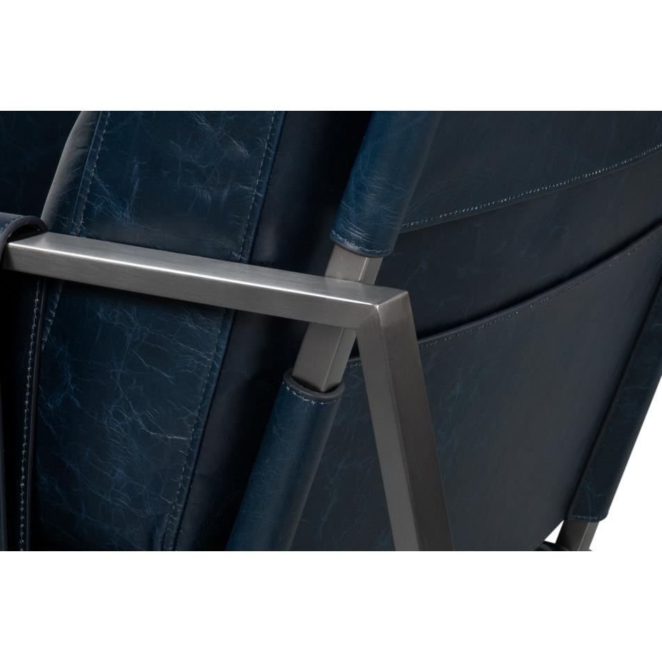 Chaise d'appoint en cuir bleu en vente 3