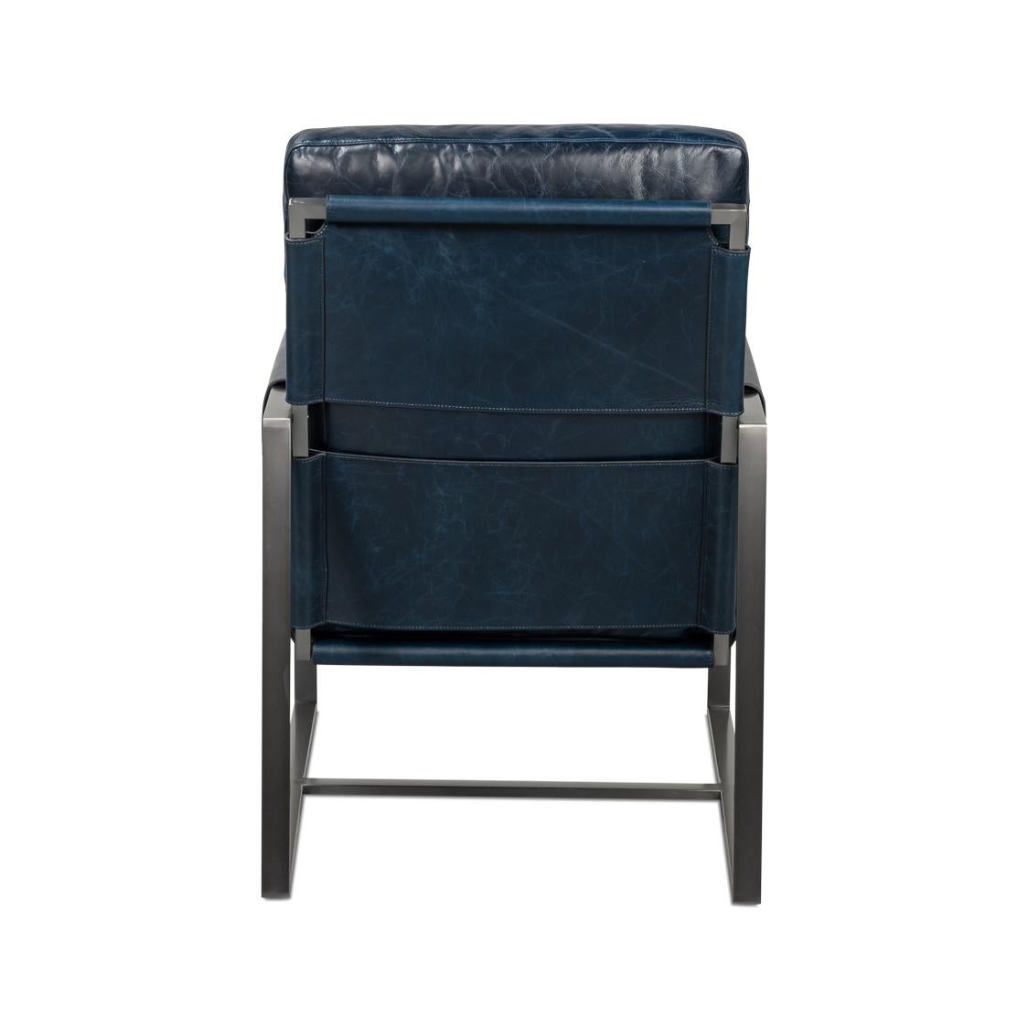 Asiatique Chaise d'appoint en cuir bleu en vente