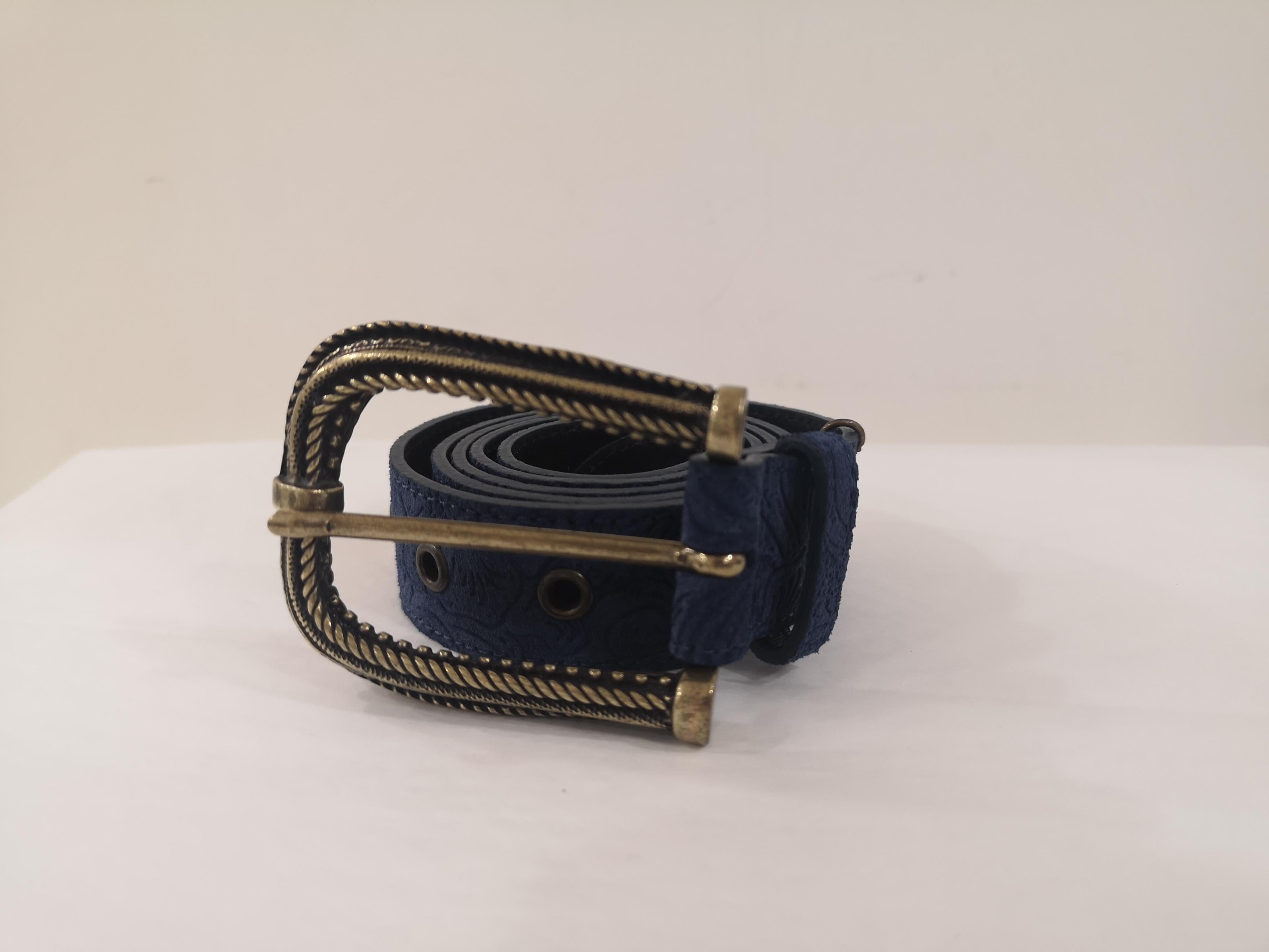 Blue leather suede belt NWOT
totally made in italy
one size
total lenght 105 cm
heigh 3 cm