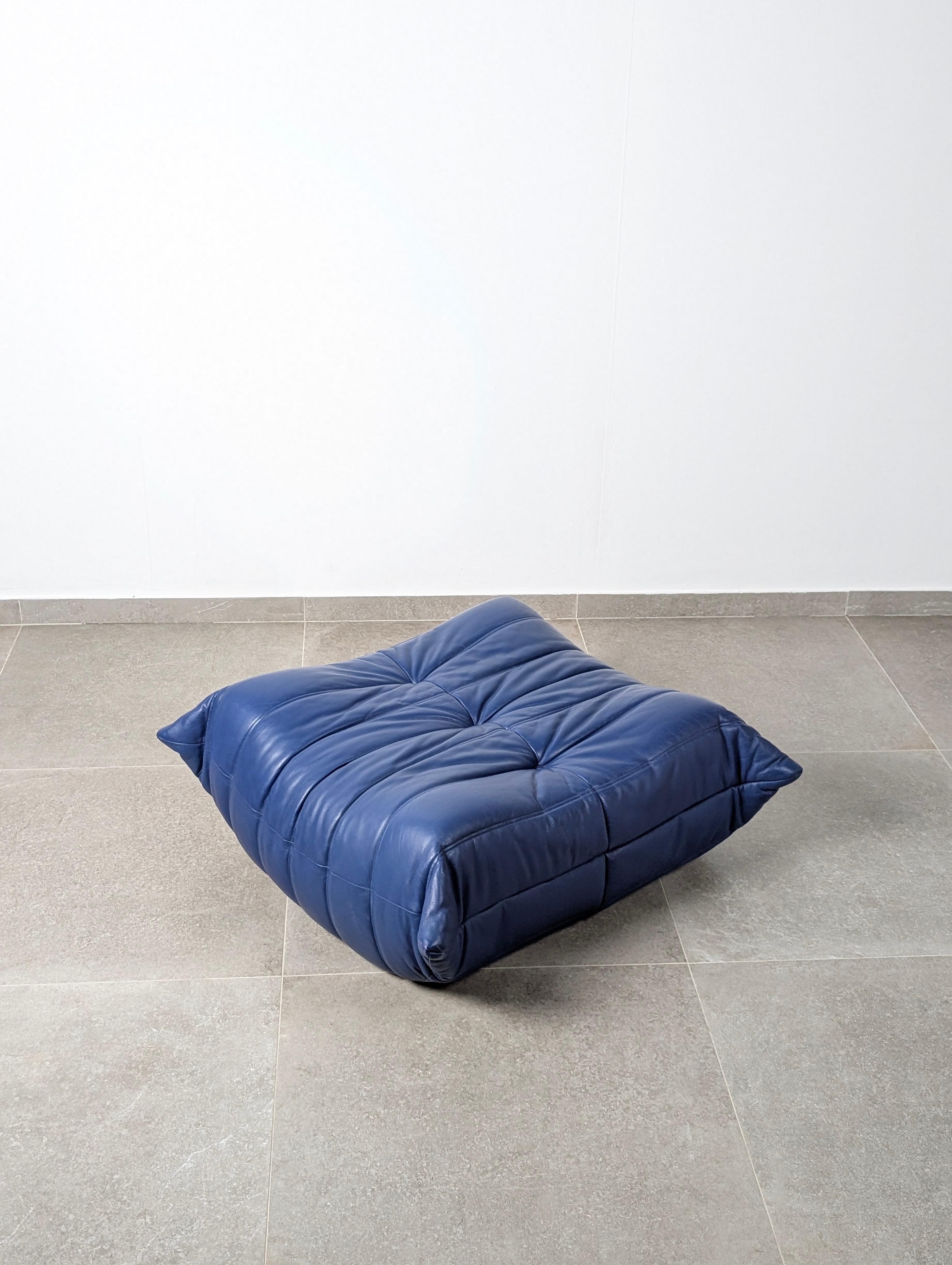 Cuir Pouf Togo en cuir bleu par Michel Ducaroy pour Ligne Roset, France, années 1980 en vente