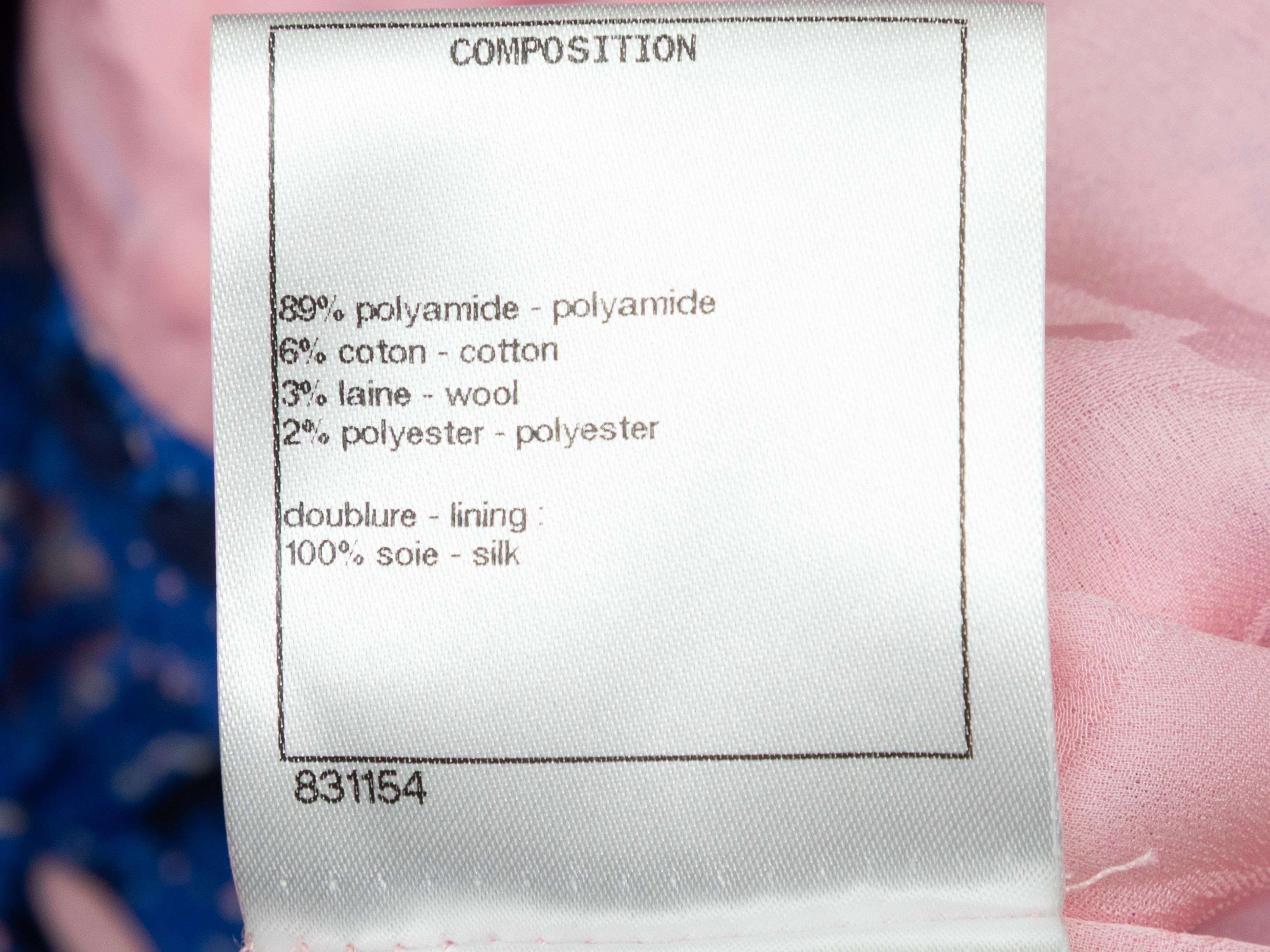 Robe en tweed à motifs quadrillés bleu et rose Light Chanel Taille FR 40 en vente 1