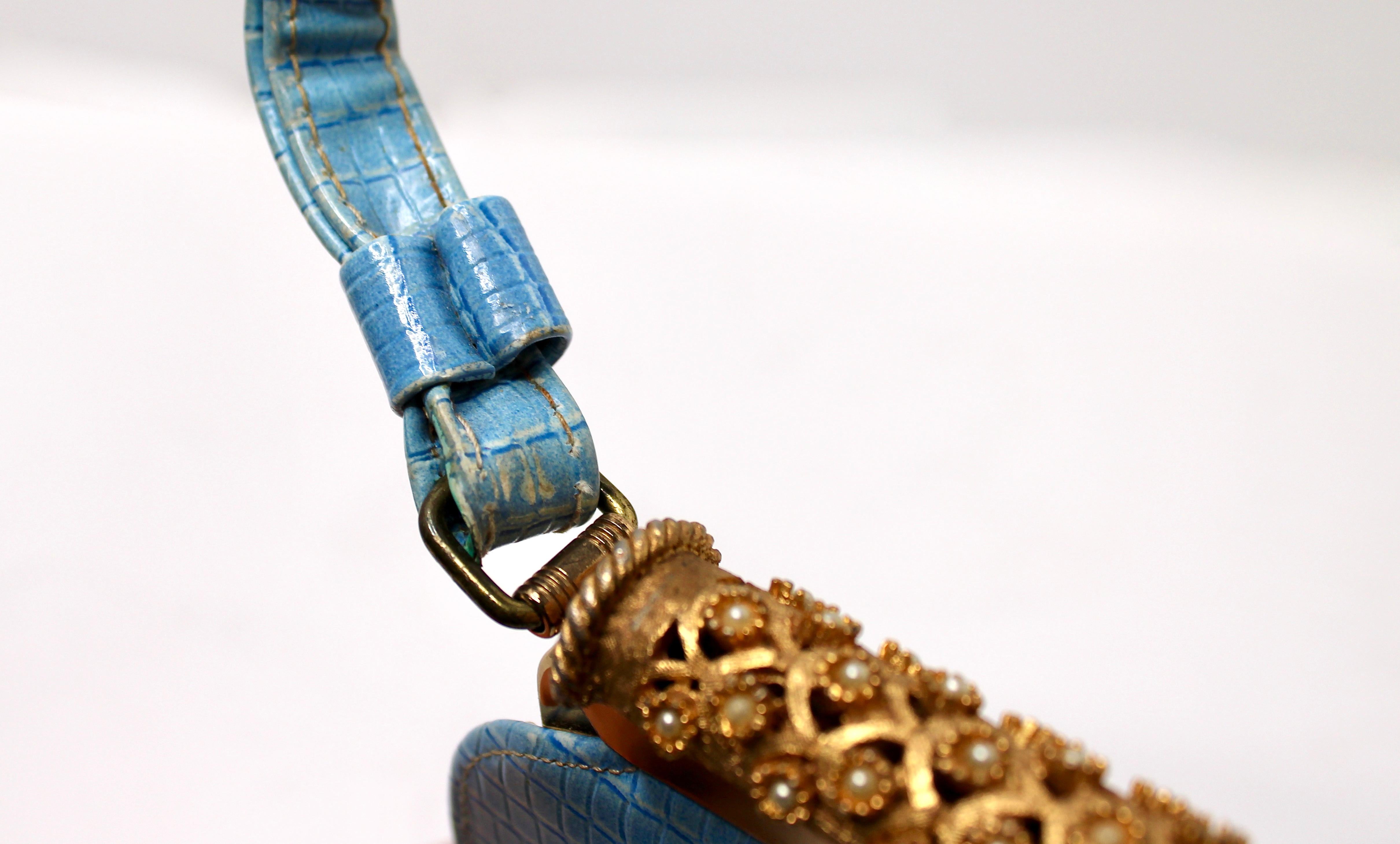 Blue Lizard Embossed Handbag With Gold-Tone Ornate Frame circa 1960s im Zustand „Relativ gut“ im Angebot in Scottsdale, AZ