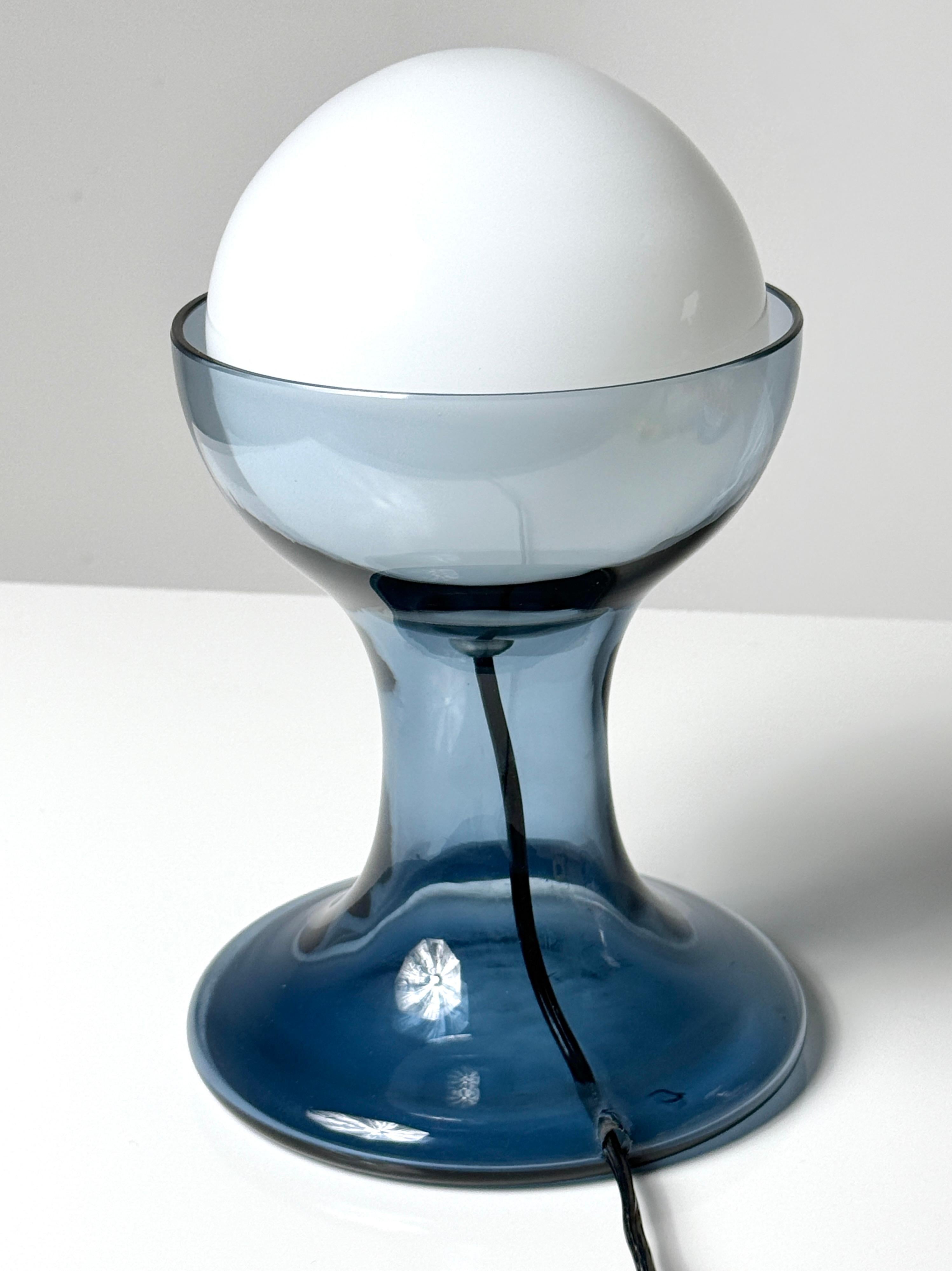 Blue LT 215 Murano Glass Table Lamp by Carlo Nason for AV Mazzega Italy 1960s For Sale 5