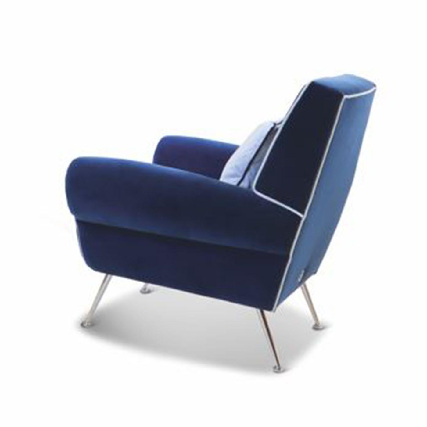 Blue Luxury Velvet Armchair in Textile by Ros Italia Interiors For Sale 1