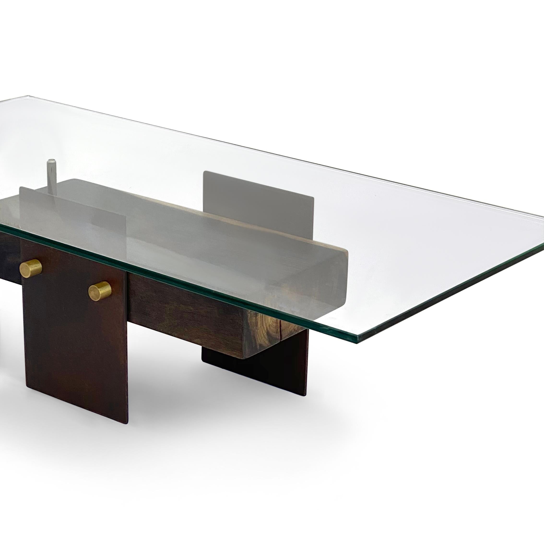 Organique A Todo Andar III : table basse d'art fonctionnel en acajou bleu et acier en vente