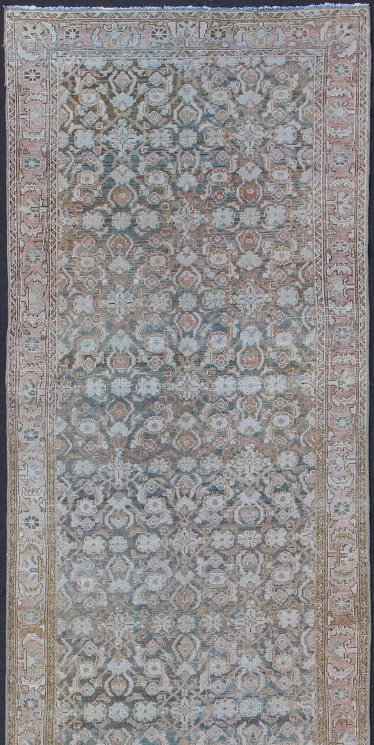 Blauer blauer Malayer-Läufer, antik, persisch, mit Blumen in hellen Tönen (Handgeknüpft) im Angebot