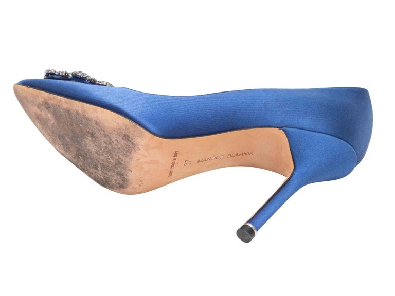 Escarpins à bout pointu en satin bleu Manolo Blahnik Taille 37