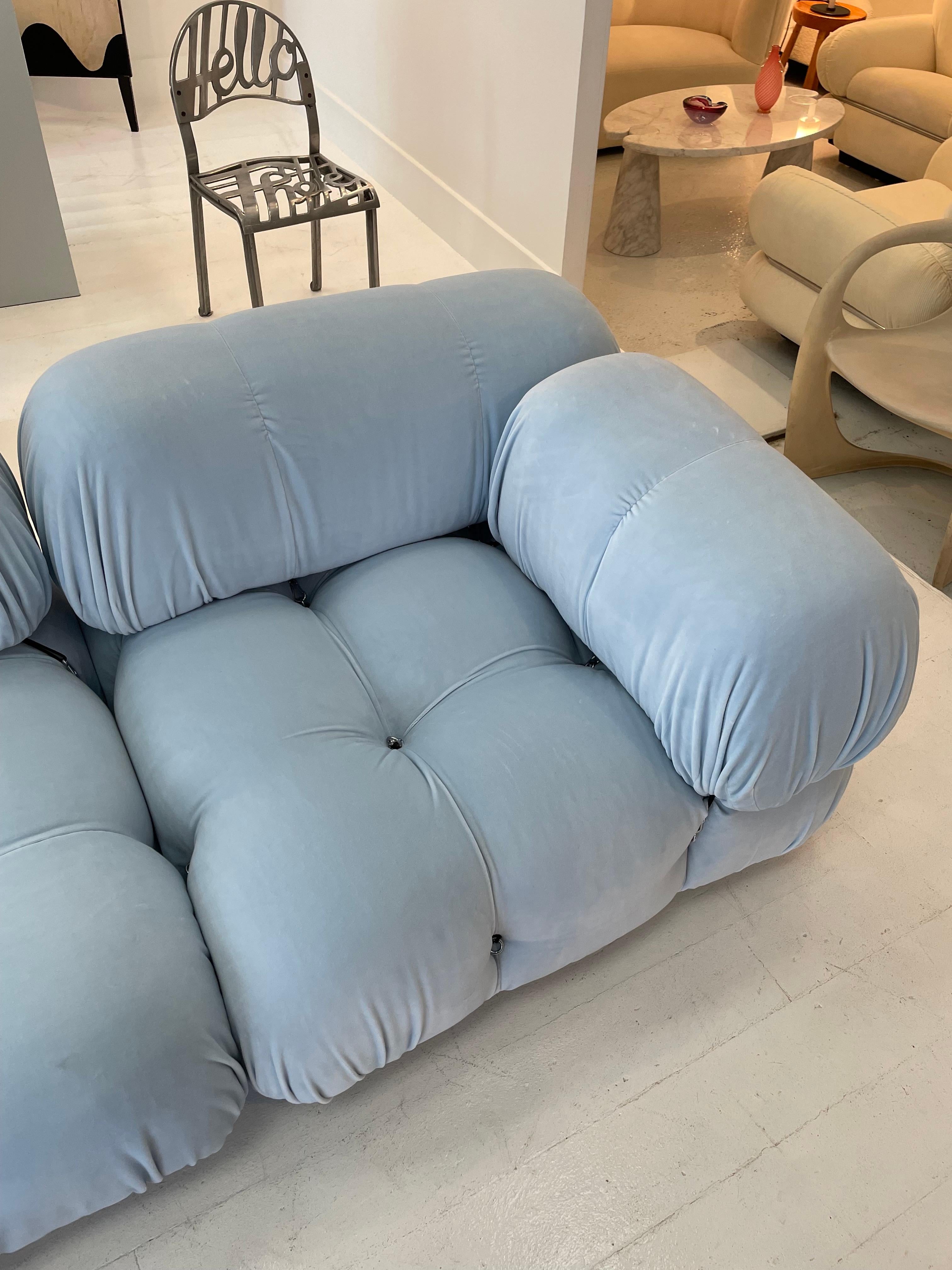 Blaues Mario Bellini Camaleonda-Sofa im Zustand „Hervorragend“ im Angebot in London, England