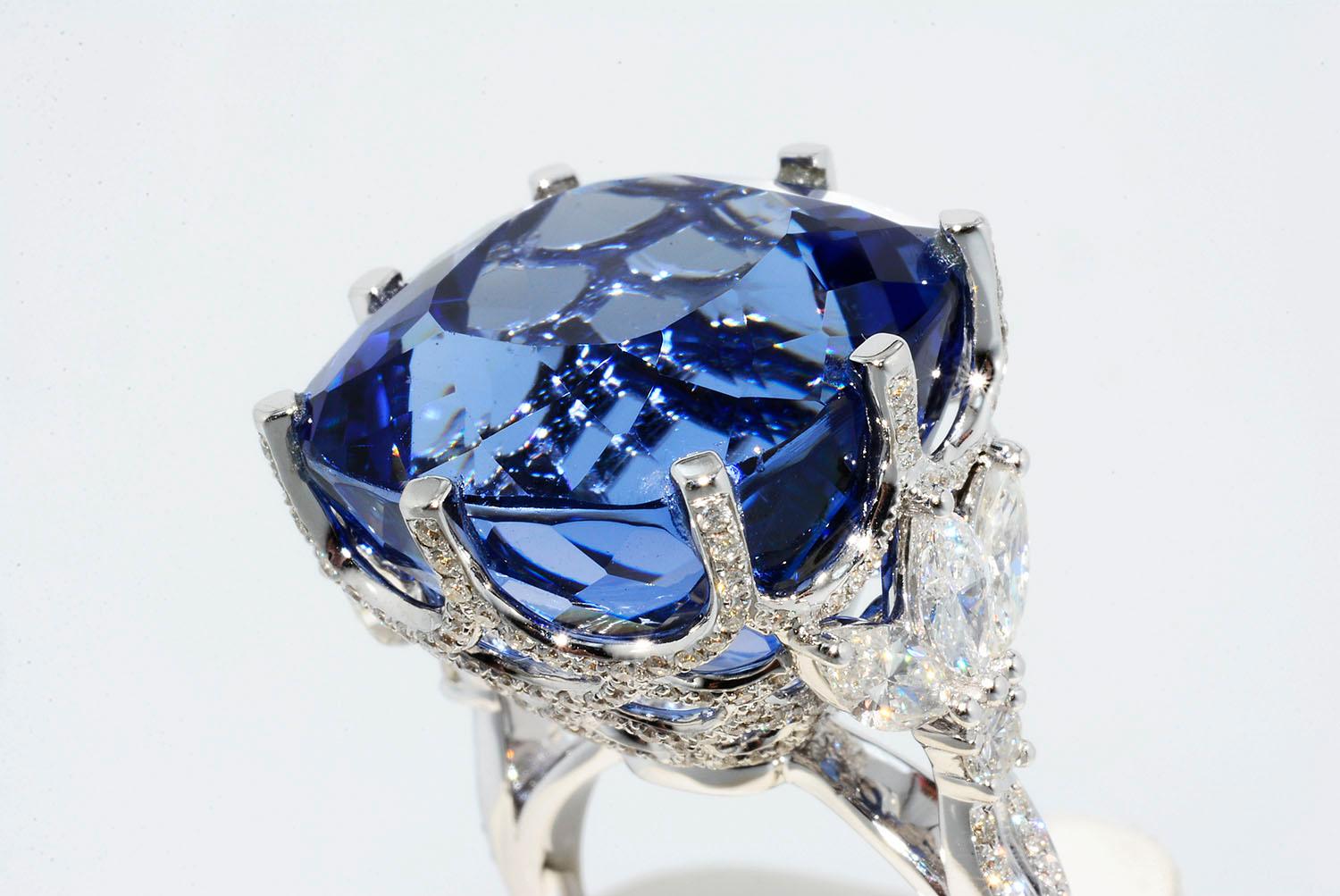 Modern Blue Maxixe Beryl and Diamond Cocktail 18 Karat White Gold Ring For Sale