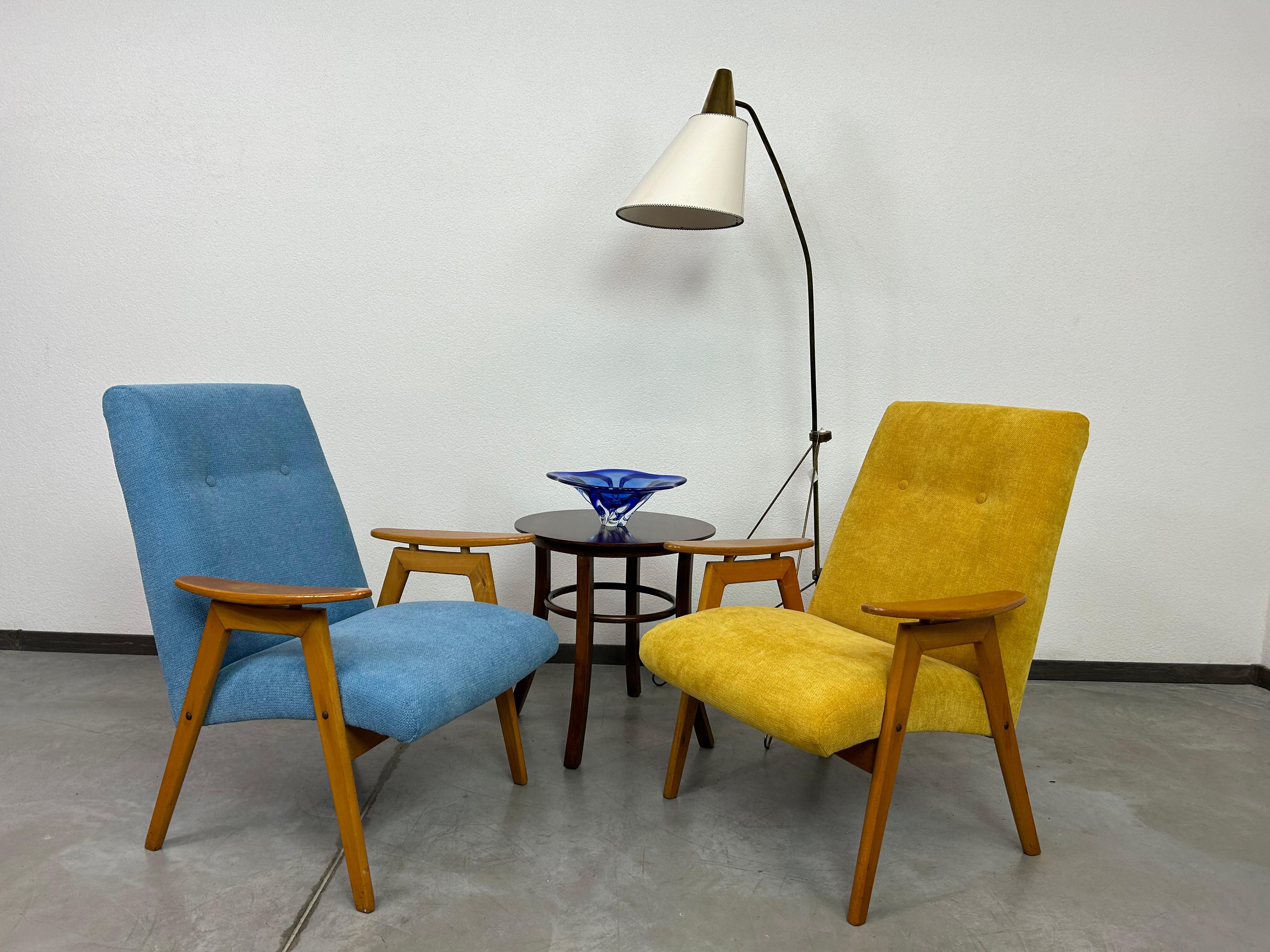 Blue mid-century design armchair by Jaroslav Šmídek for Jitona in very nice condition, small signes of use, new upholstery.