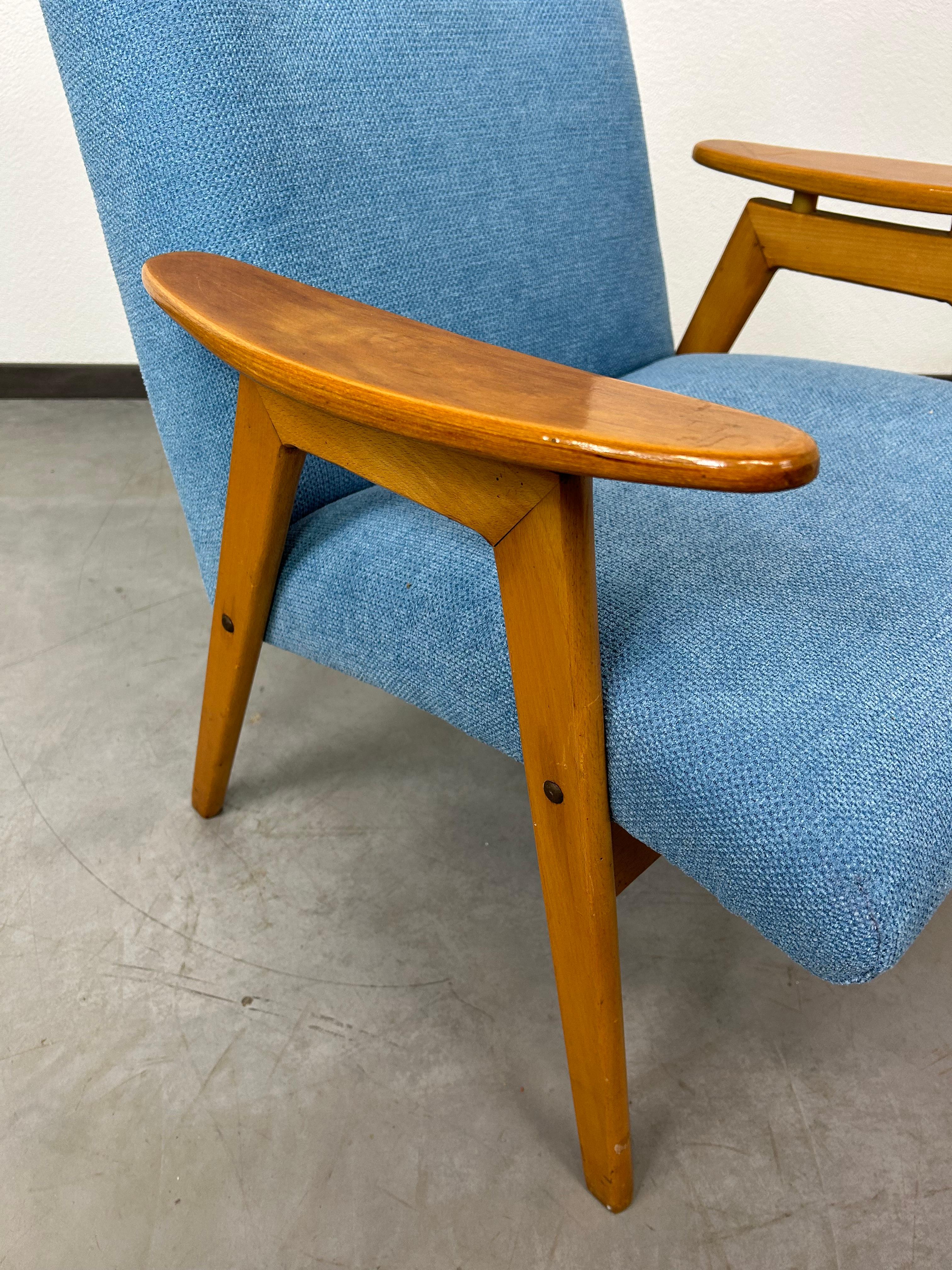 Blue mid-century design armchair by Jaroslav Šmídek In Good Condition For Sale In Banská Štiavnica, SK