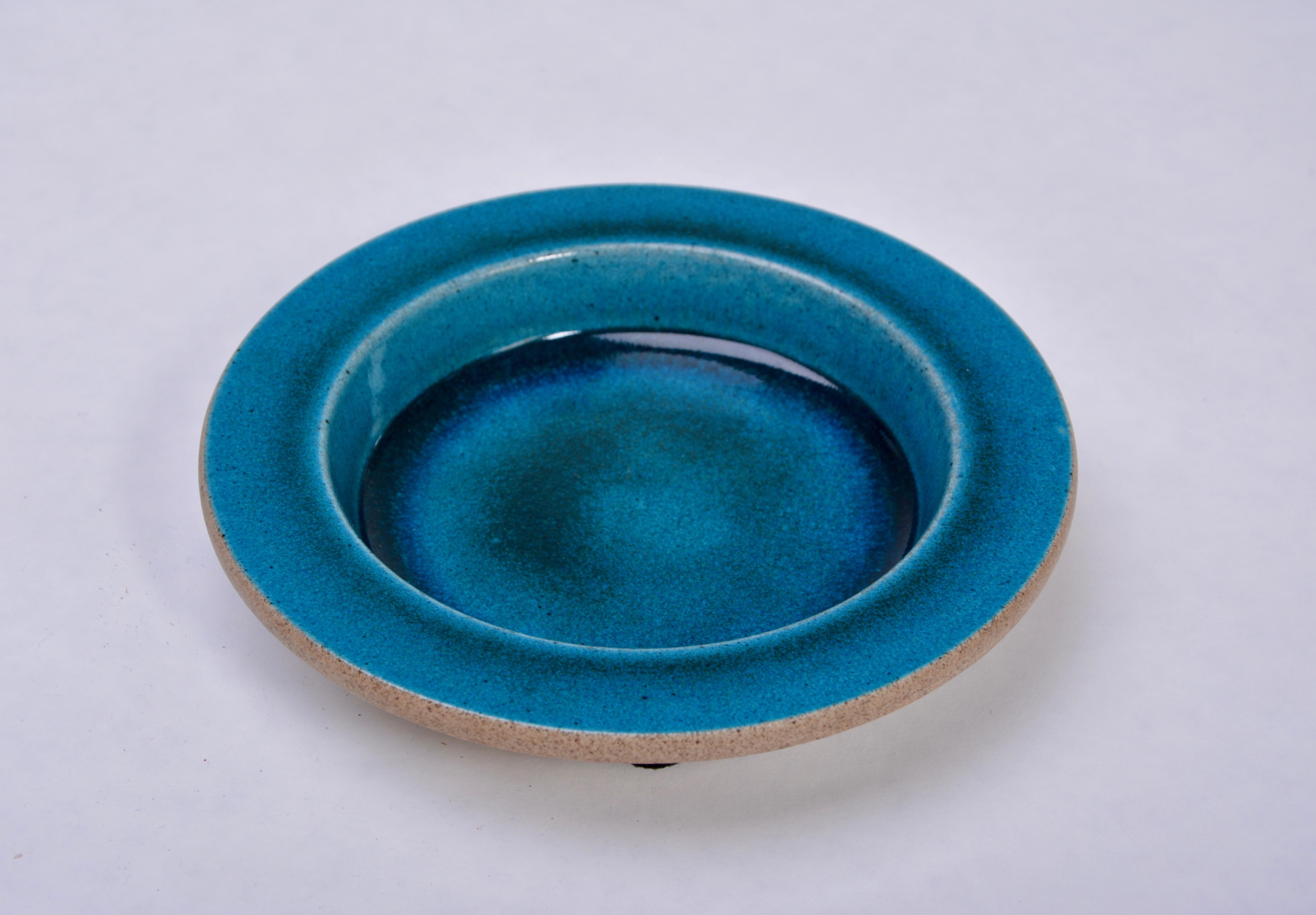 20th Century Blue Mid-Century Modern stoneware plate by Atelier Knabstrup For Sale