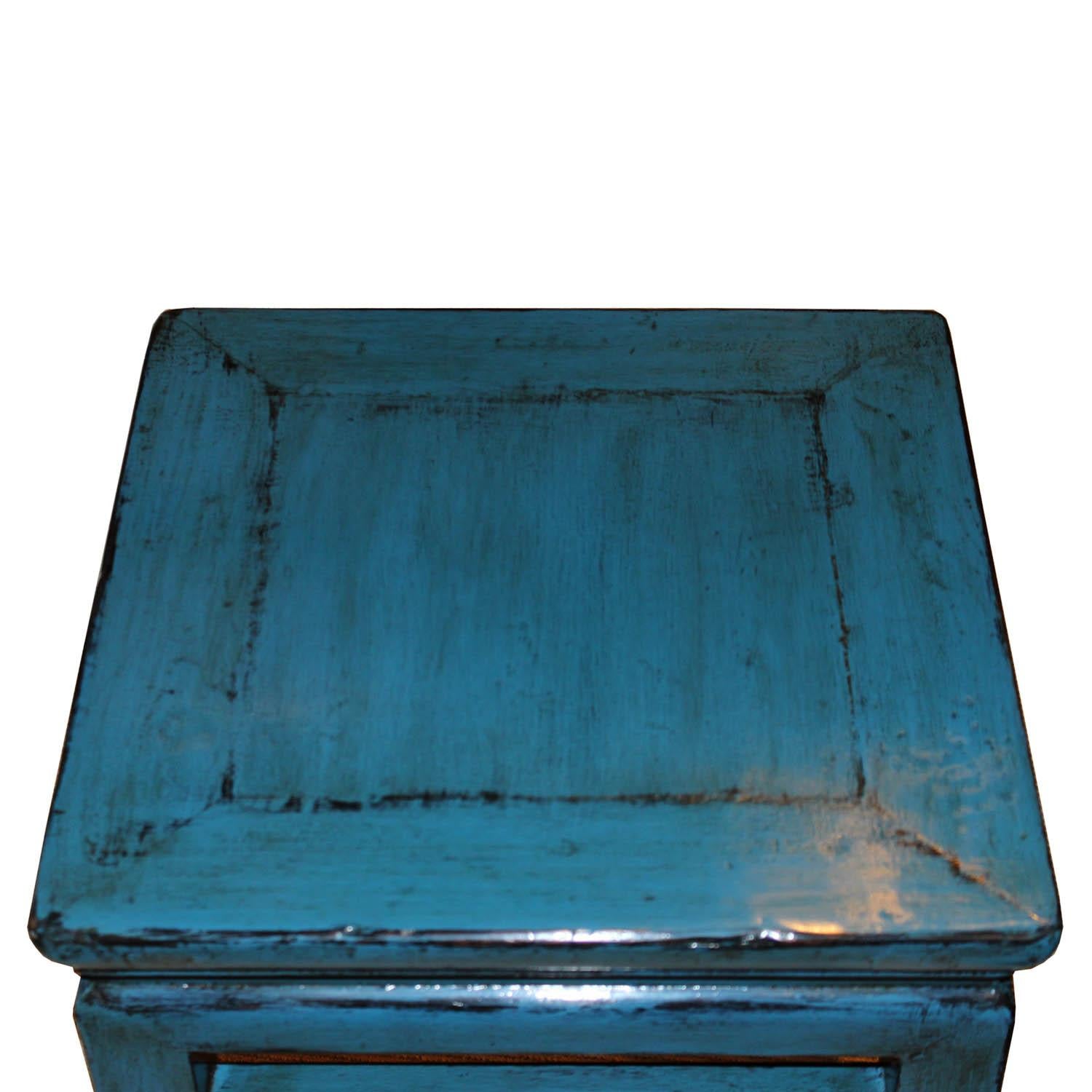 Blue Ming-Style Side Table In Good Condition In San Francisco, CA
