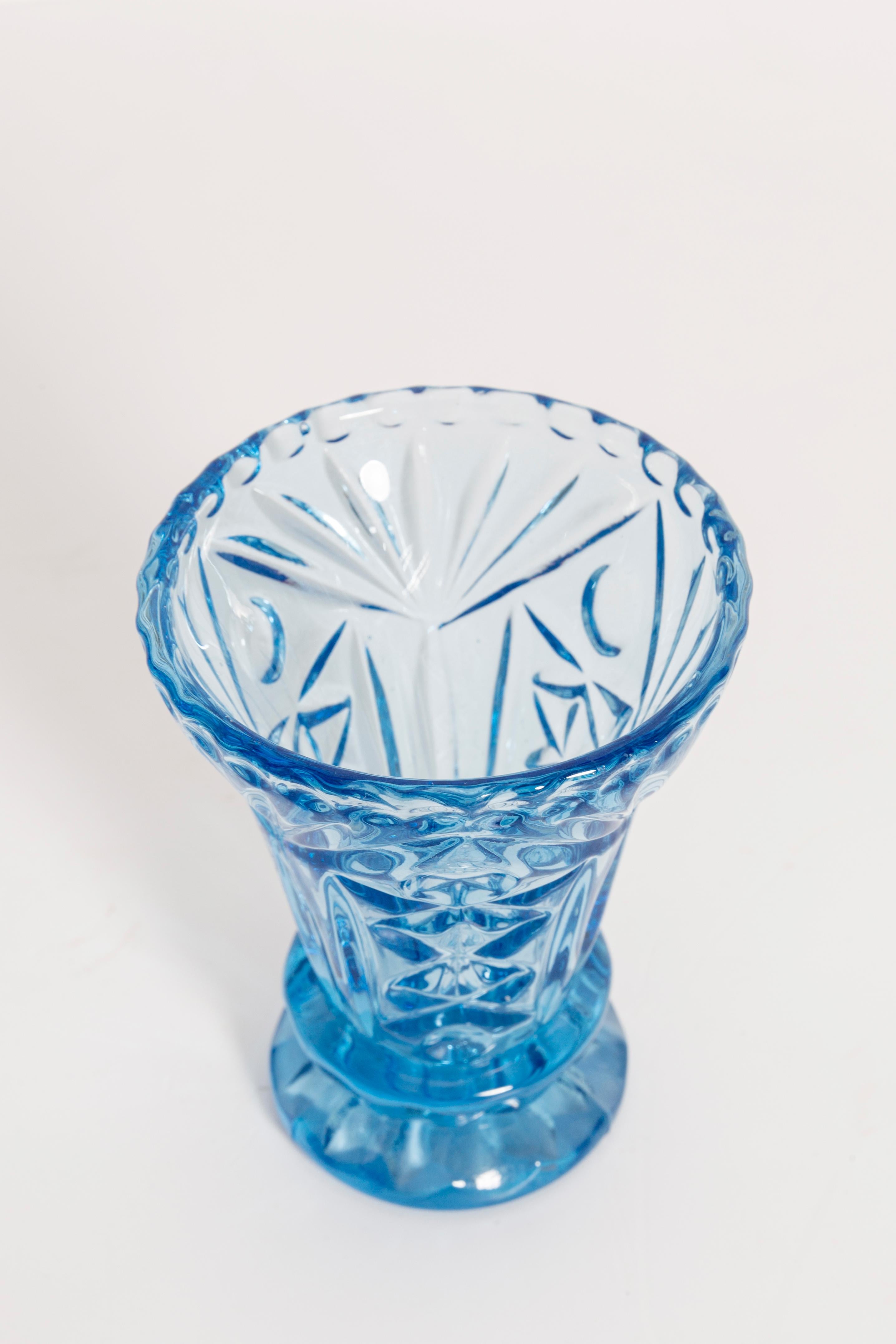 Blaue blaue Mini-Vintage-Vase, 20. Jahrhundert, Europa, 1960er Jahre (Moderne der Mitte des Jahrhunderts) im Angebot