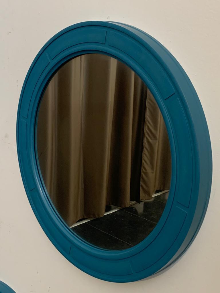 Blaue Spiegel, 1970er Jahre, 2er-Set (Ende des 20. Jahrhunderts) im Angebot