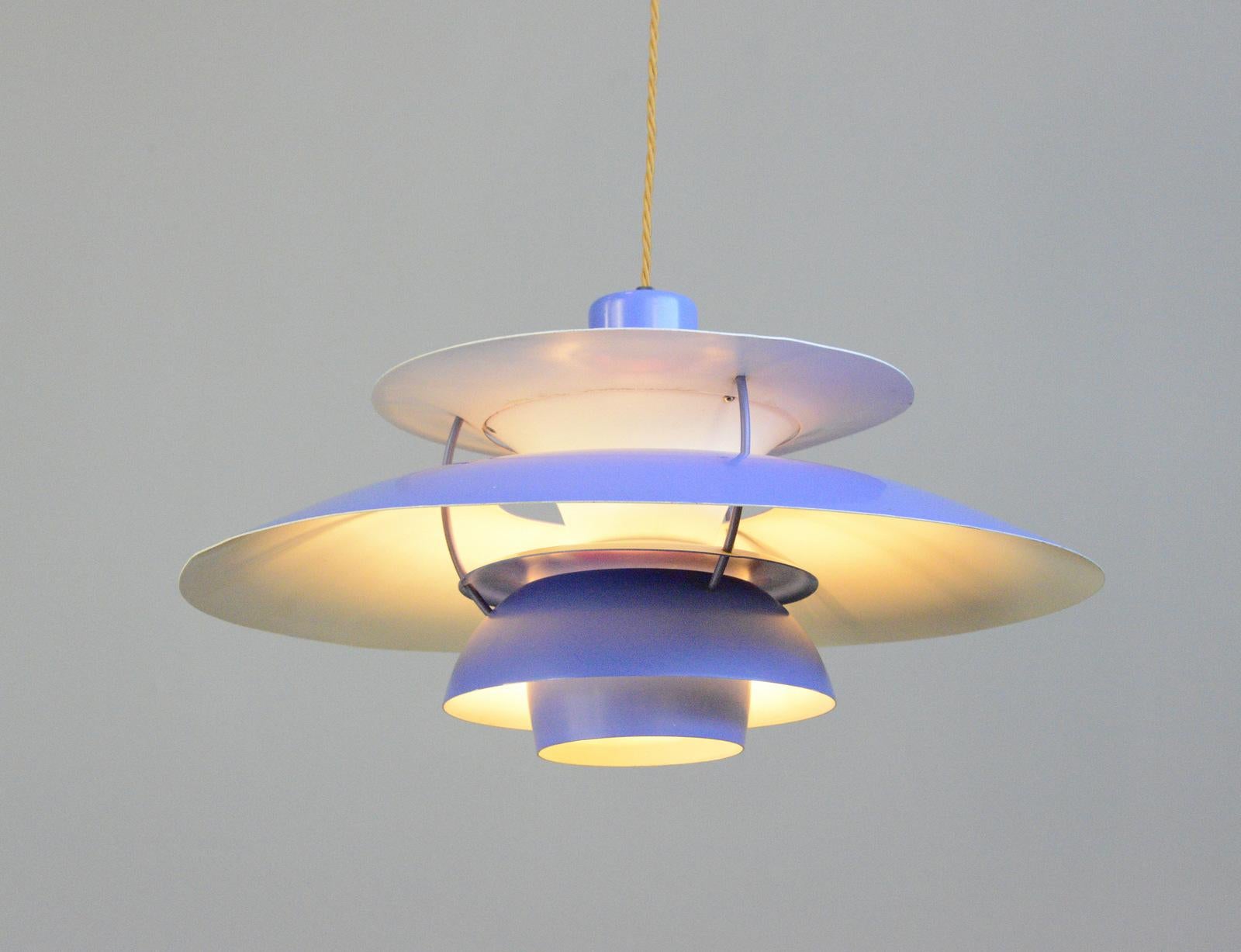 Blue Model PH5 pendant lights by Louis Poulson Circa 1960s

- Comes with 150cm of cable
- Takes E27 fitting bulbs
- Made from aluminium
- Designed by Poul Henningsen
- Made by Louis Poulson
- Model PH5
- Danish ~ 1960s
- 50cm wide x 26cm