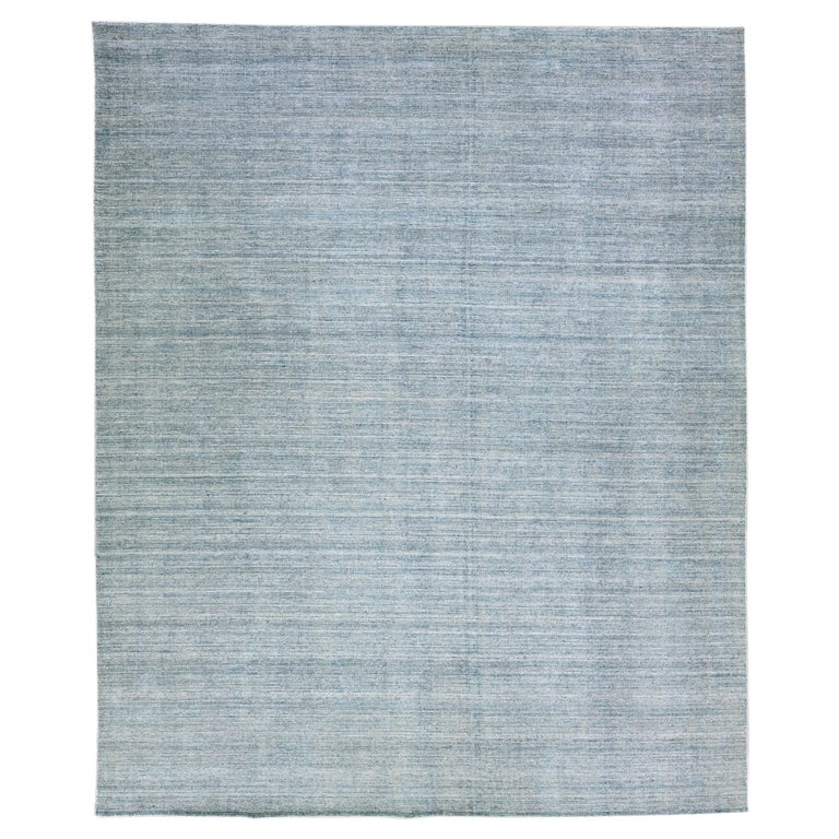 Blue Modern Apadana's Groove Bambus/Seide Handgefertigter Teppich in  bergre im Angebot bei 1stDibs Deutschland