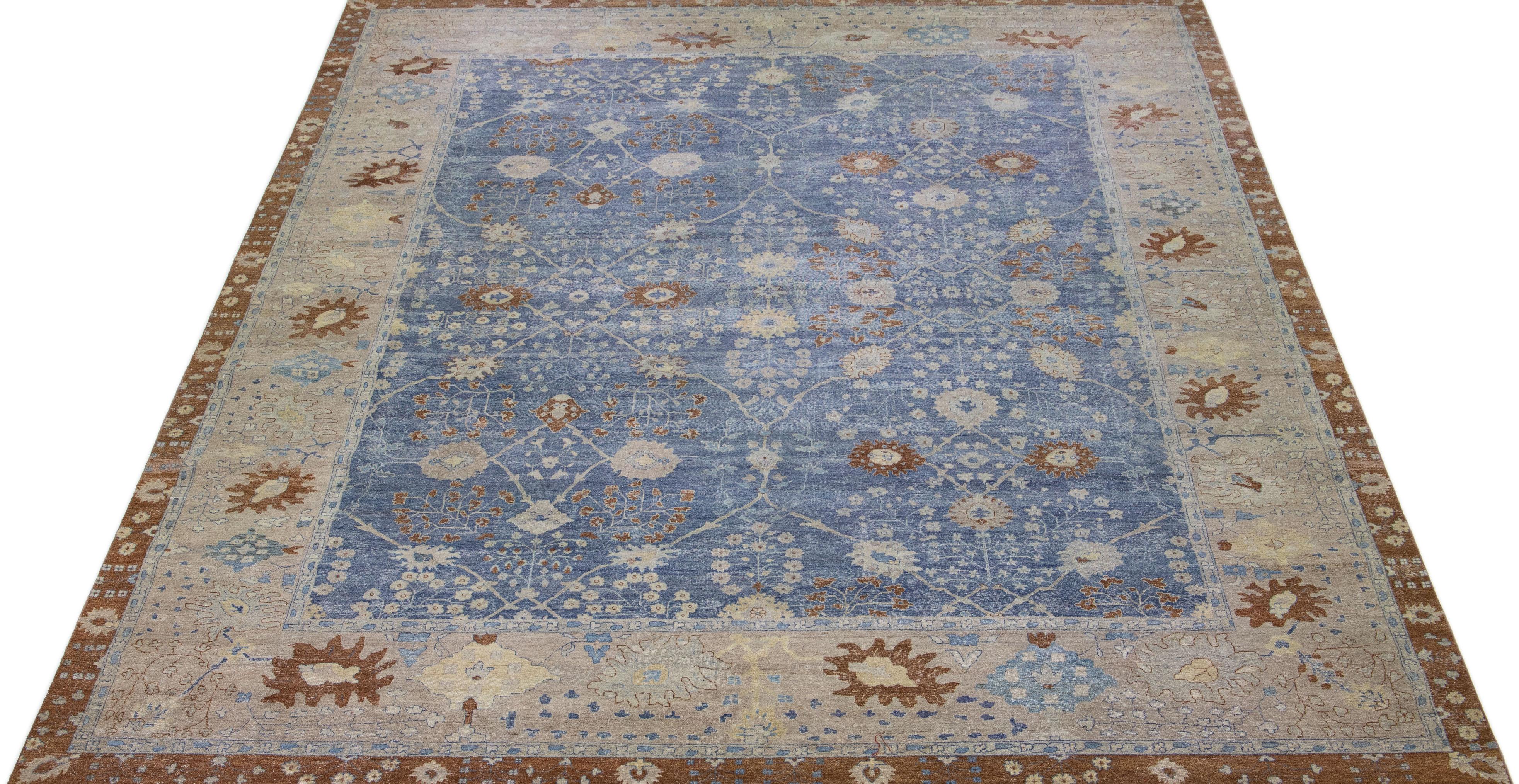 Blue Modern Indian Handmade Floral Wool Rug In New Condition For Sale In Norwalk, CT
