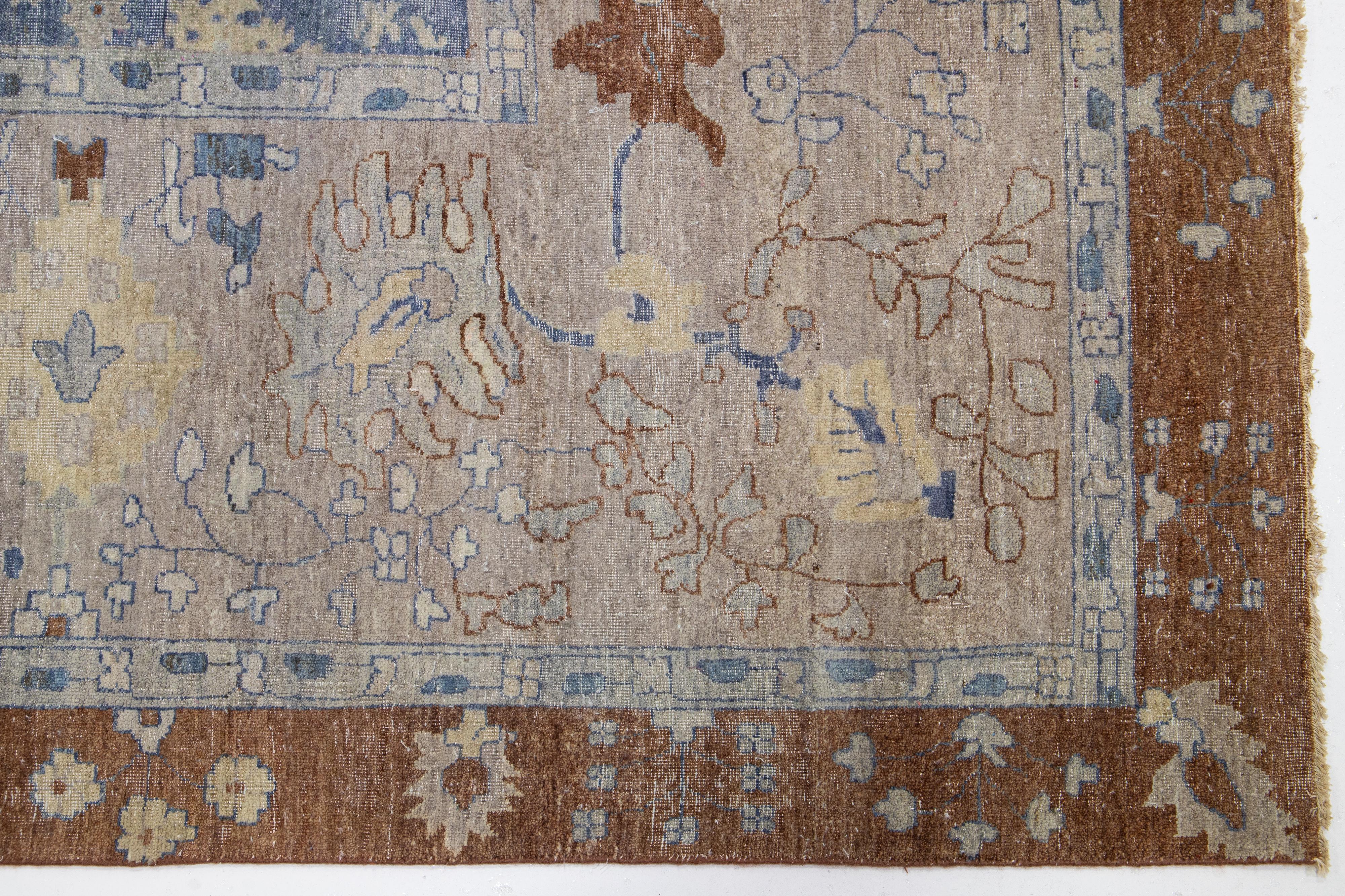 Alfombra de Lana Floral Azul Hindú Moderna Hecha a Mano en venta 1