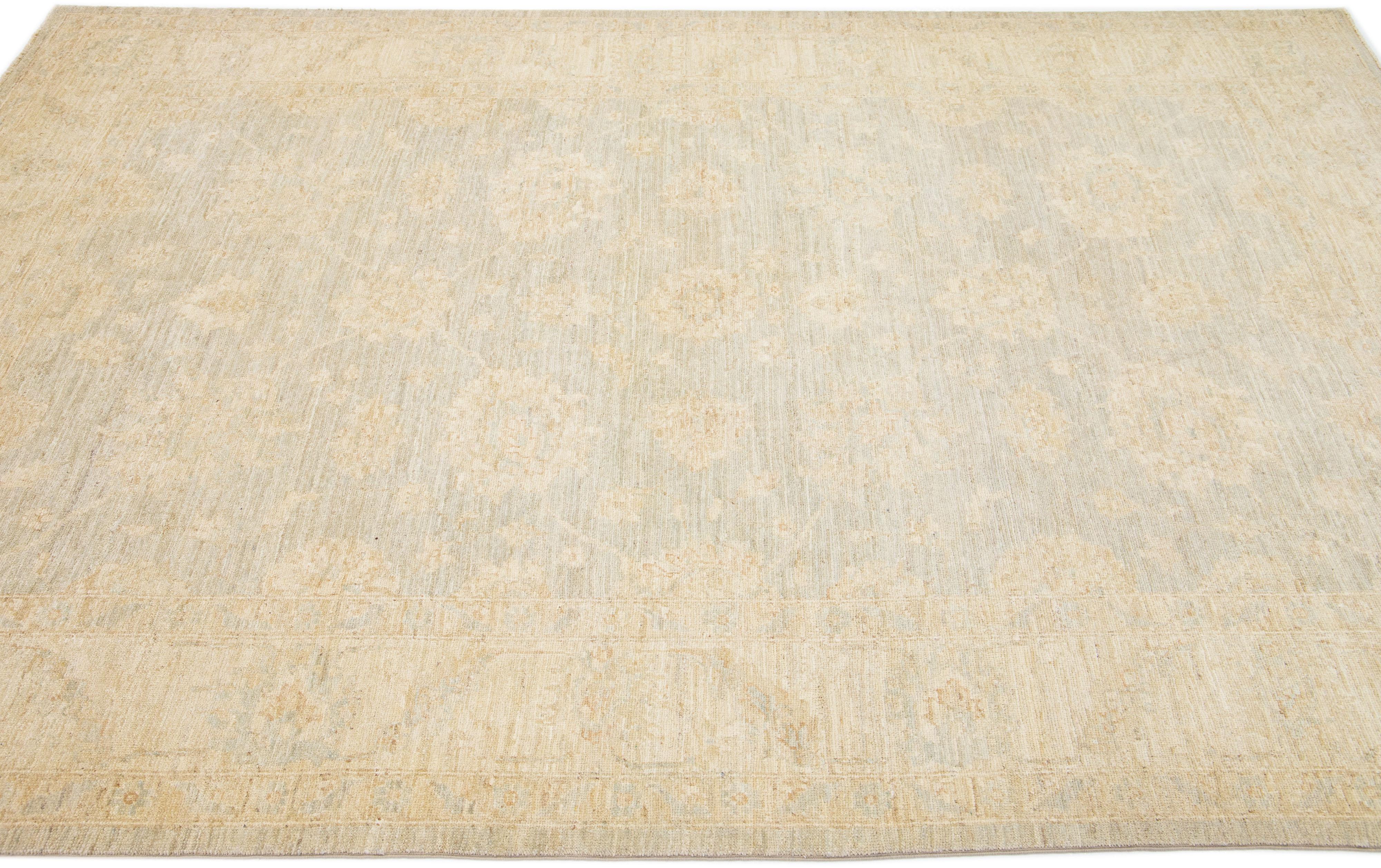 Blau Modern Indisch  Handgefertigter Wollteppich mit floralem Muster (Handgeknüpft) im Angebot
