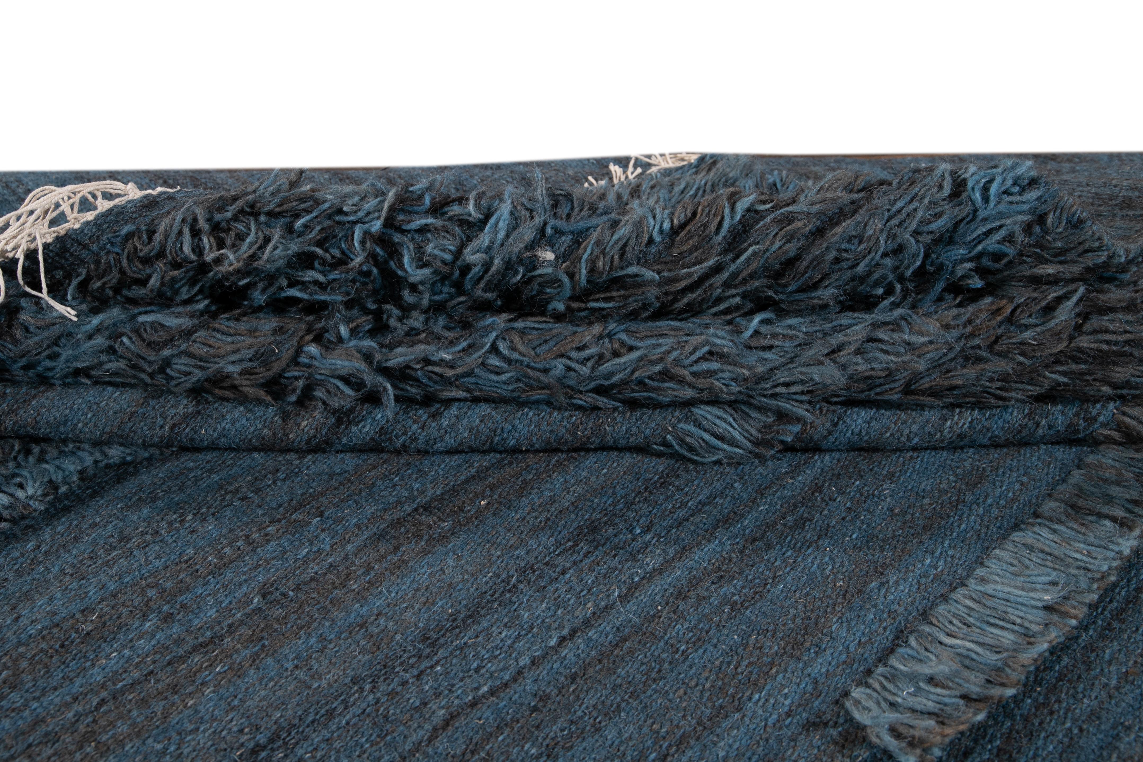 Alfombra de lana bereber azul de estilo marroquí moderno en venta 4