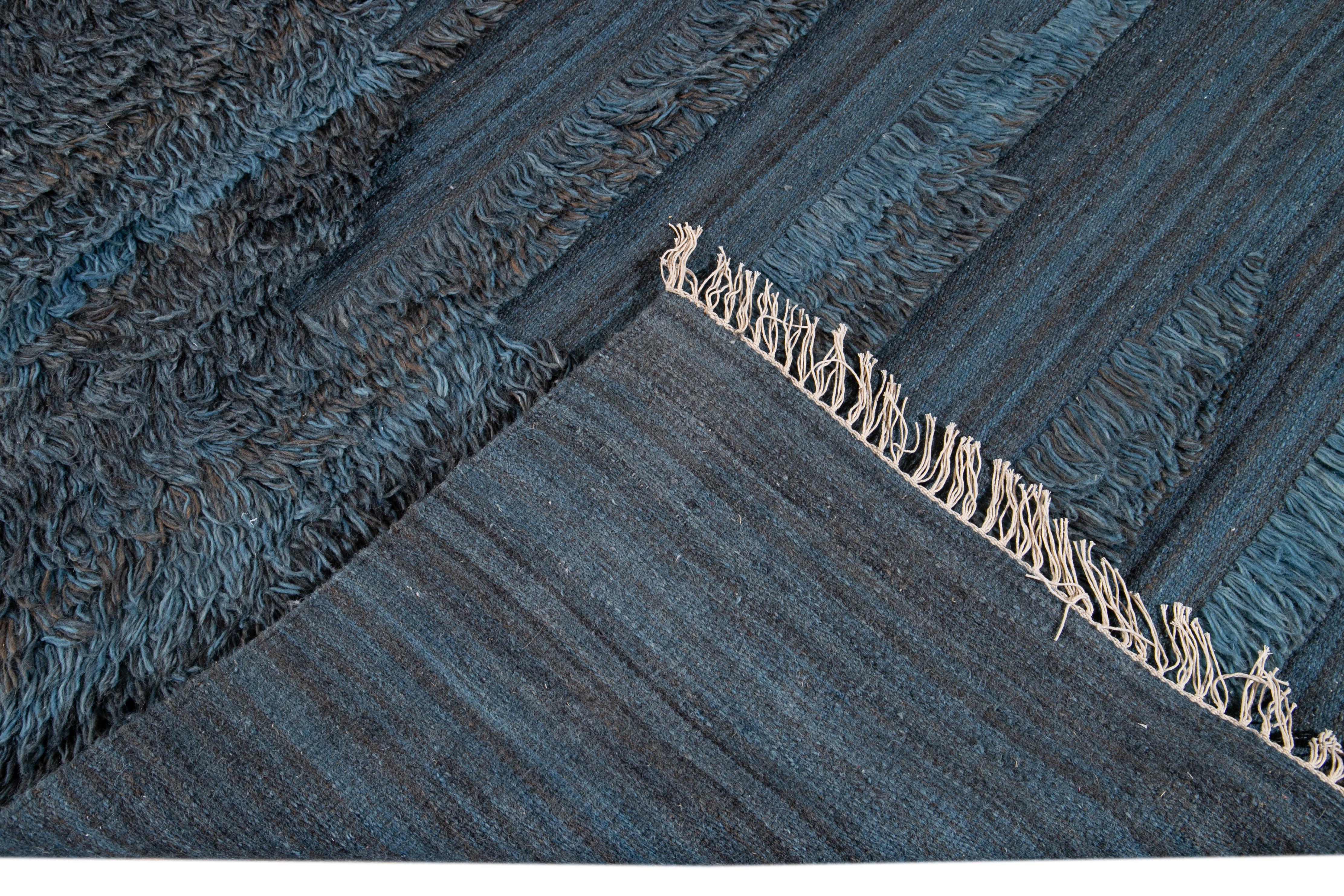 Alfombra de lana bereber azul de estilo marroquí moderno en venta 5
