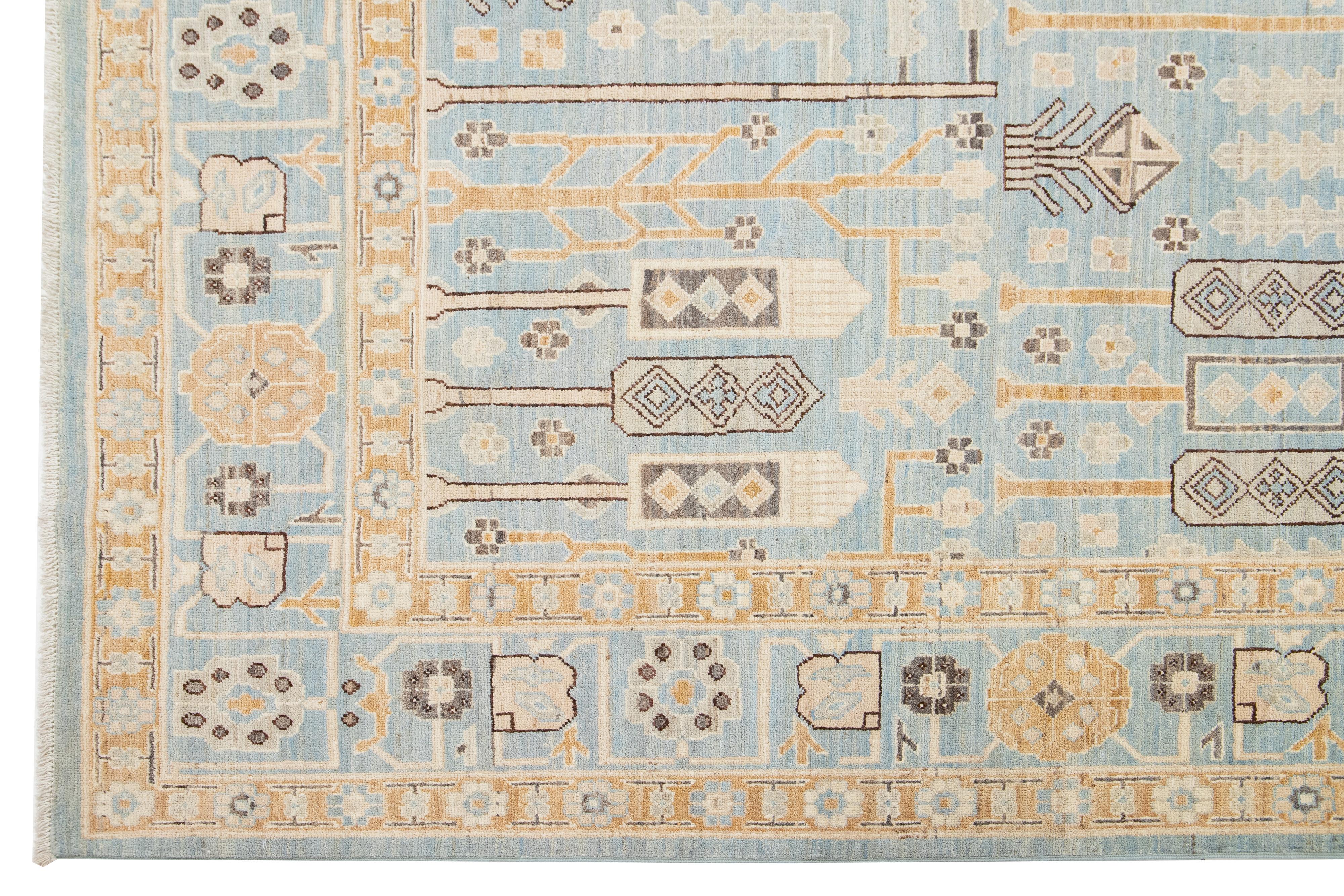XXI secolo e contemporaneo Tappeto in lana fatto a mano in stile Oushak moderno blu con design geometrico in vendita