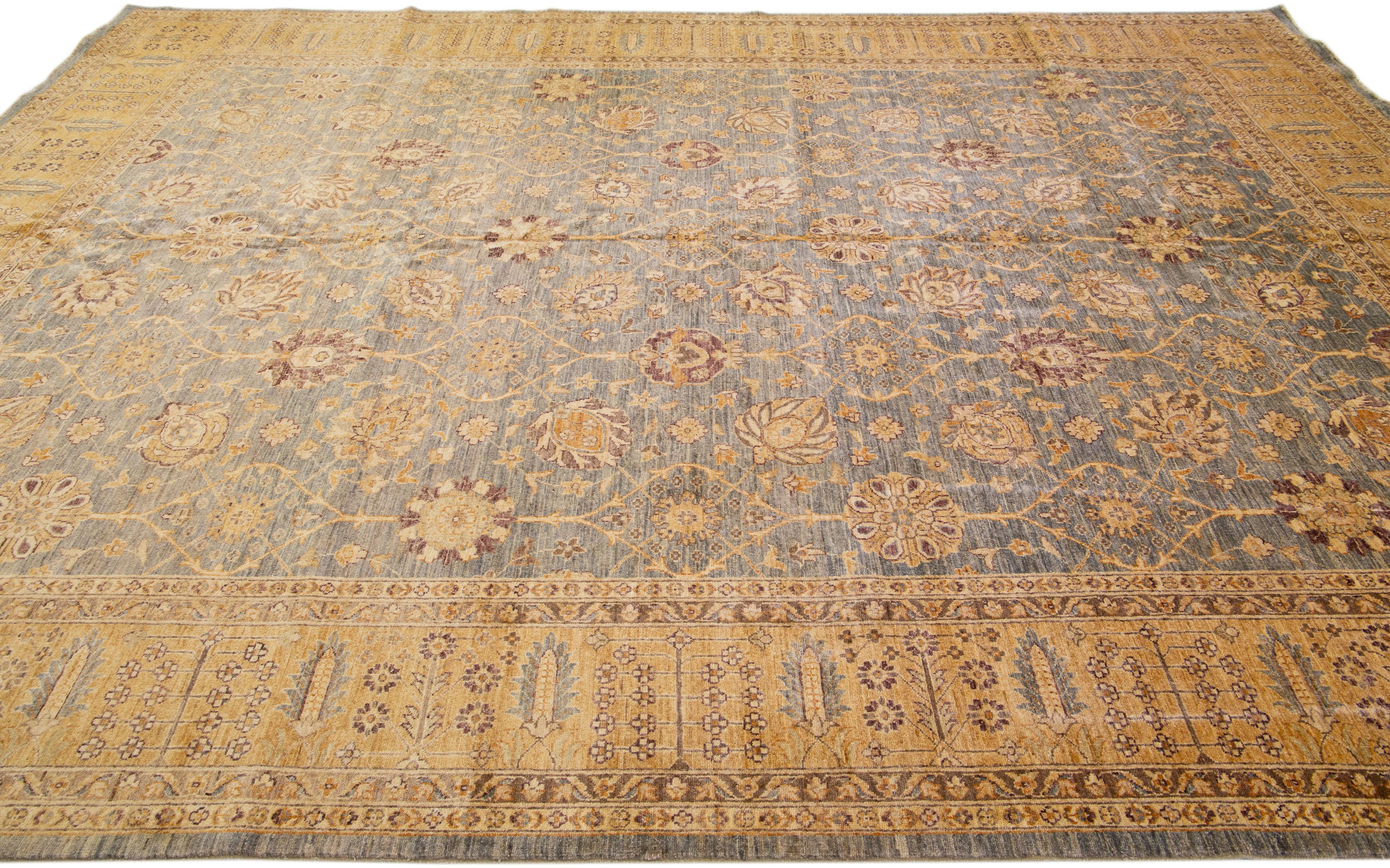 Blauer, moderner, handgefertigter Peshawar-Wollteppich mit Palmettenmotiv im Zustand „Neu“ im Angebot in Norwalk, CT