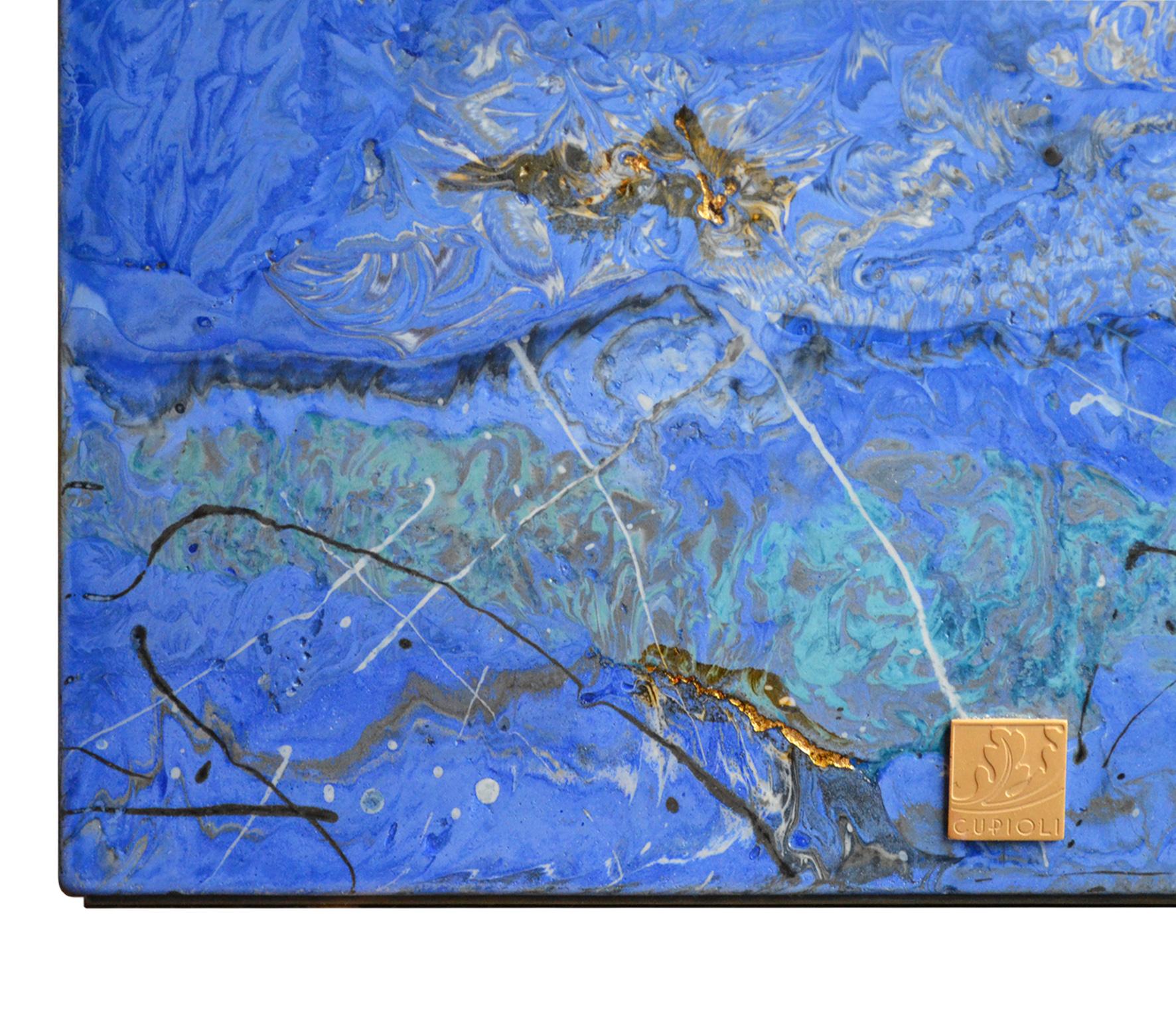 Tavolino Lato Divano Marmorizzato Blu  Hecho a mano en Italia por Cupioli Italiano en venta