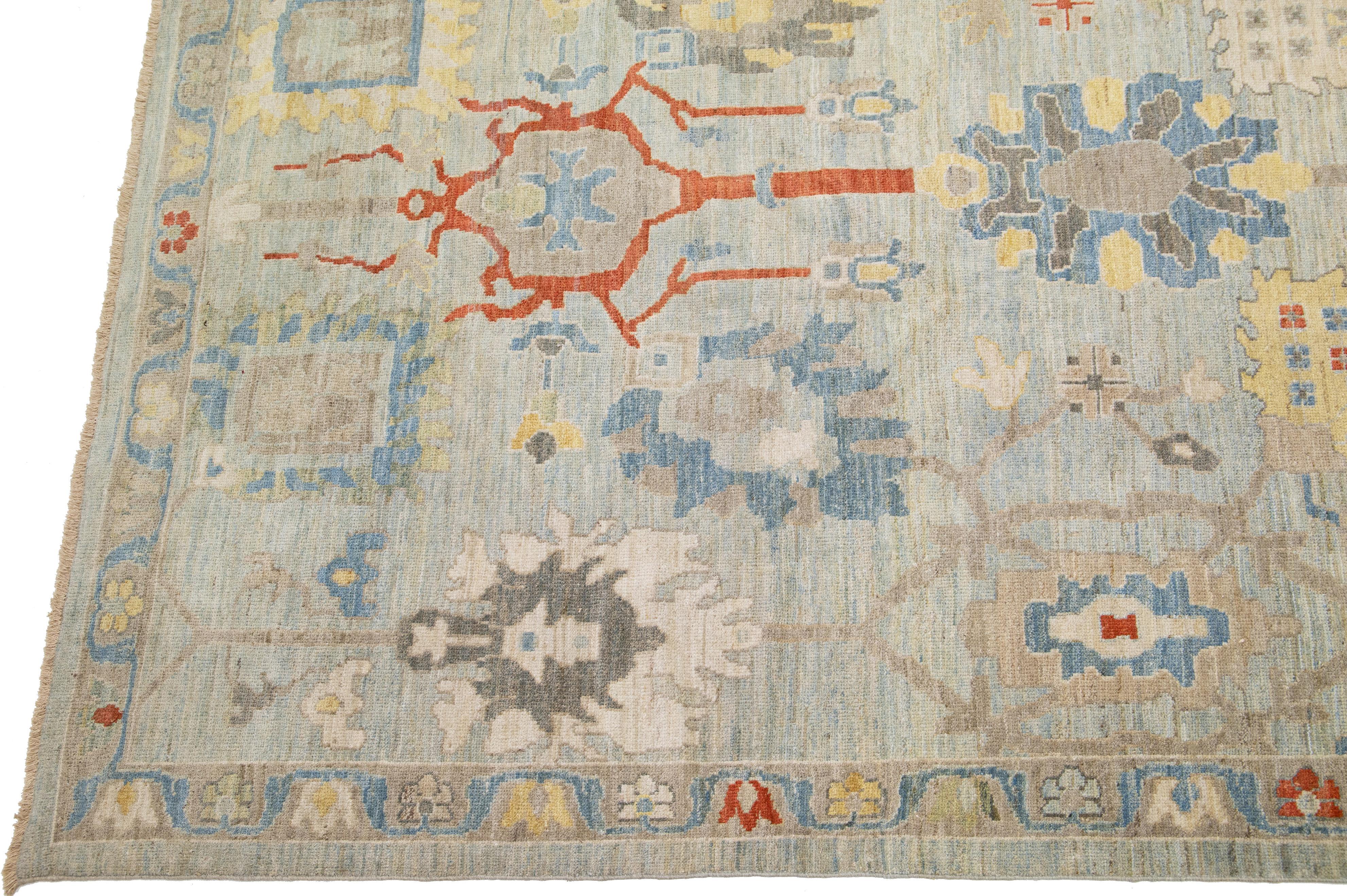 Blauer moderner Sultanabad handgefertigter Wollteppich mit Blumenmotiv im Zustand „Neu“ im Angebot in Norwalk, CT