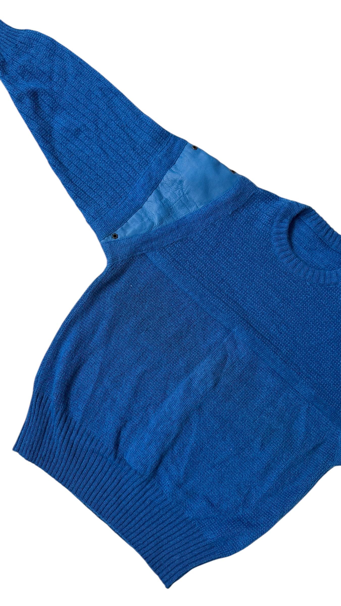 Pull bleu en mohair et laine avec empiècements en cuir sur les épaules - Made in Italy Unisexe en vente