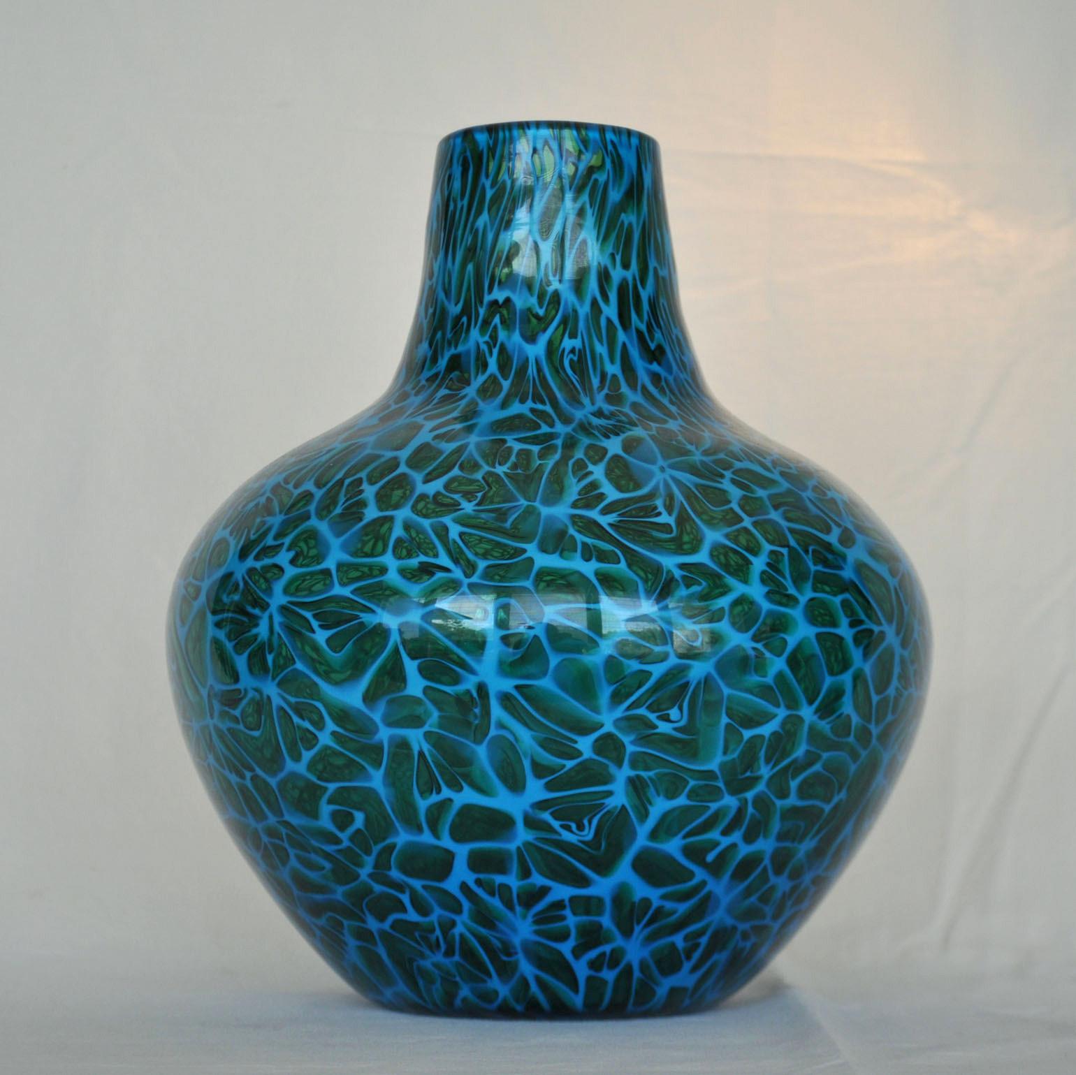 Blue Mosaico Vase Attributed to Fratelli Toso, 1950s, Italy In Excellent Condition In London, GB