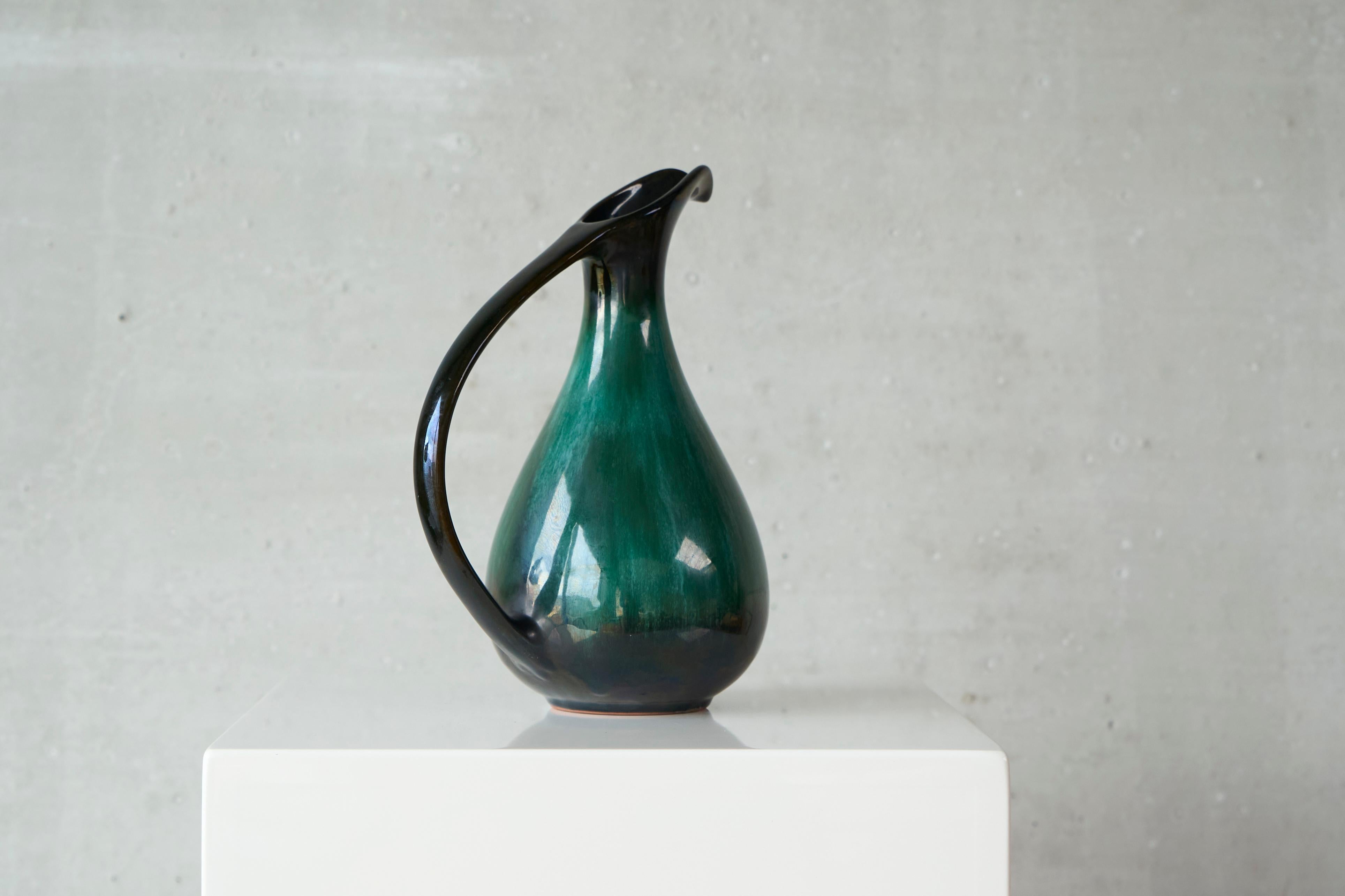 Canadese Brocca in ceramica di Studio Pottery di Blue Mountain Pottery Canada 1960s in vendita
