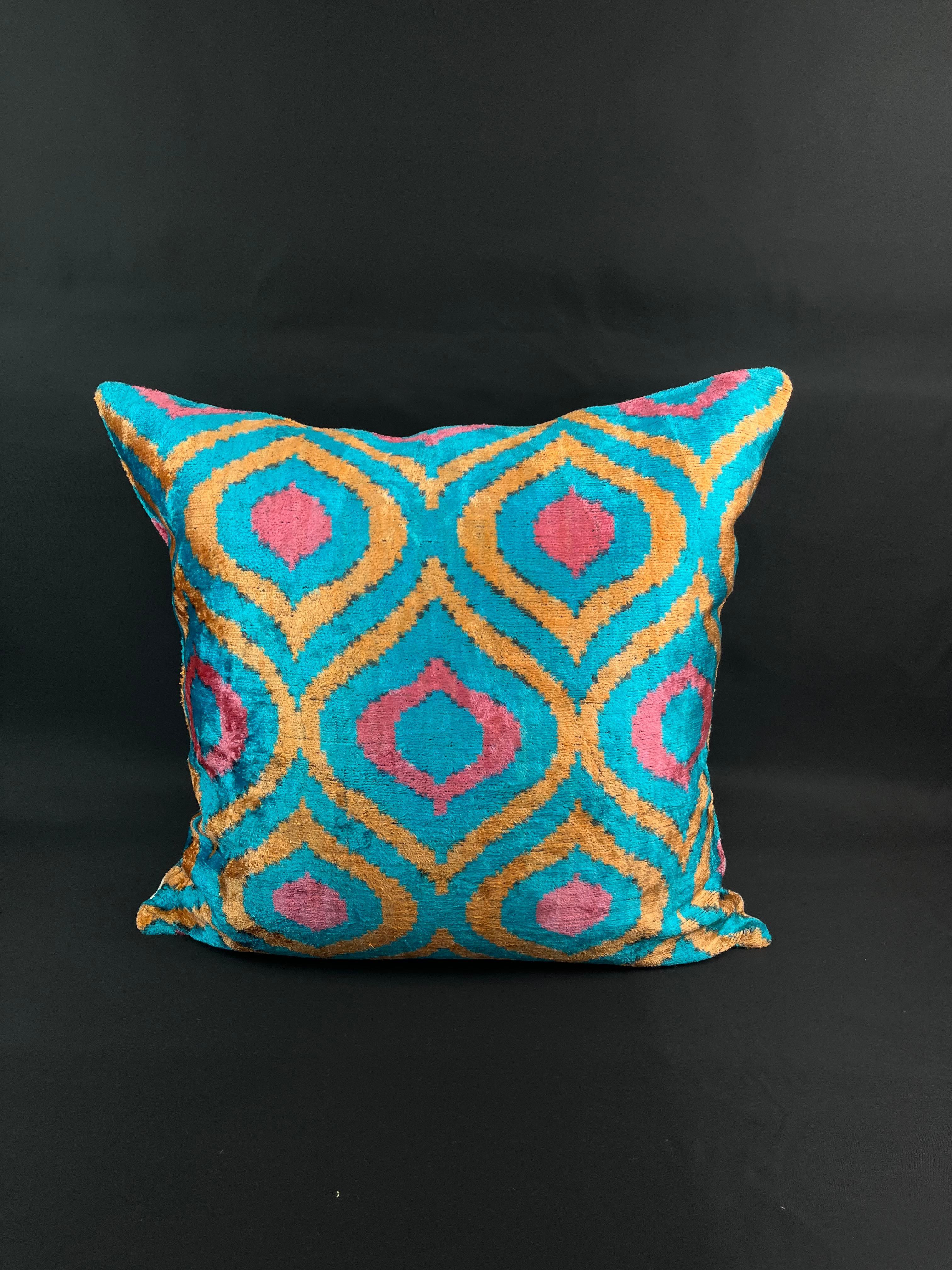 Blue Multicolor Design Velvet Silk Ikat Pillow Cover In New Condition For Sale In Houston, TX