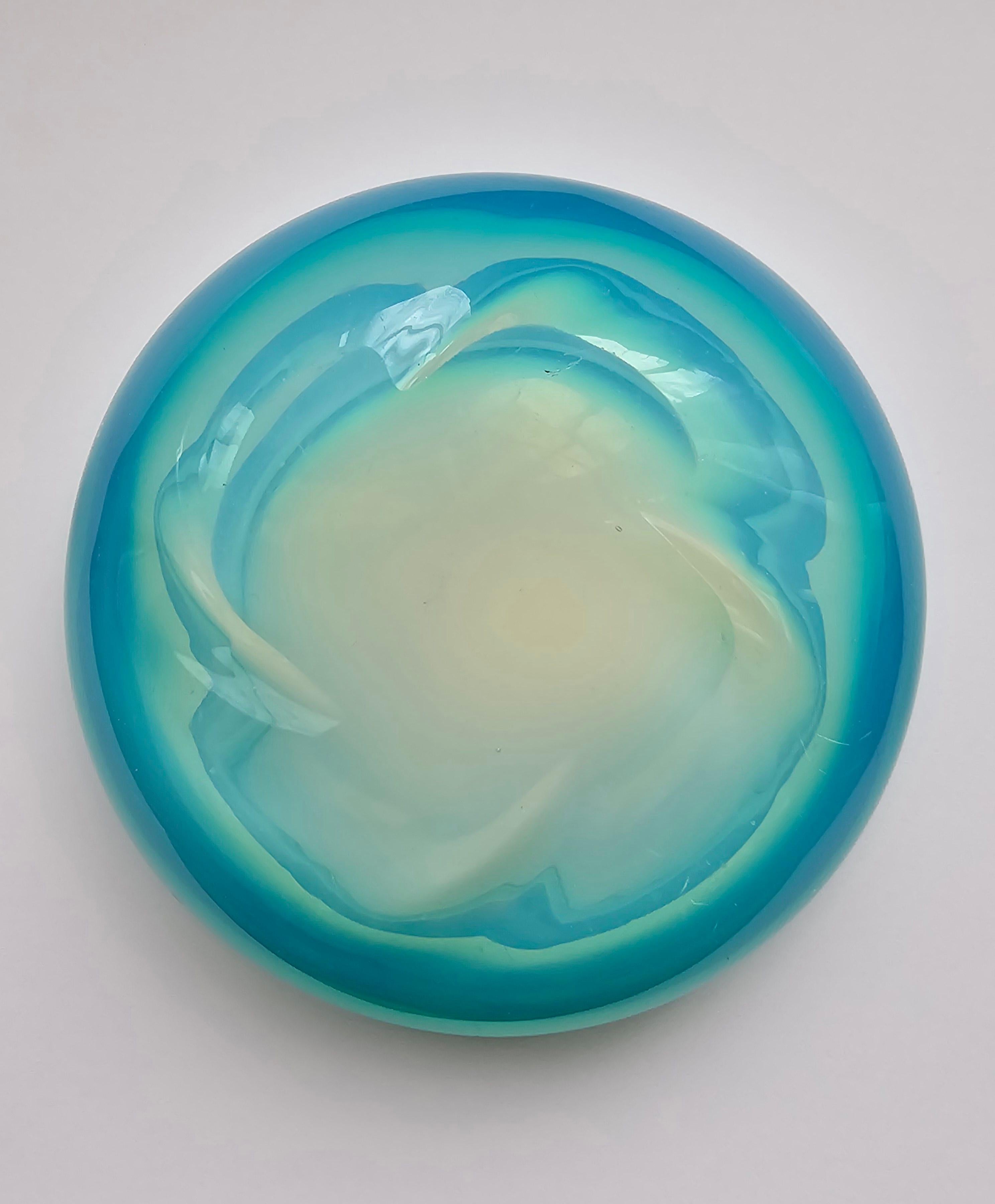 Altro Piatto ciotola decorativo in vetro Art Decor blu di Murano in vendita