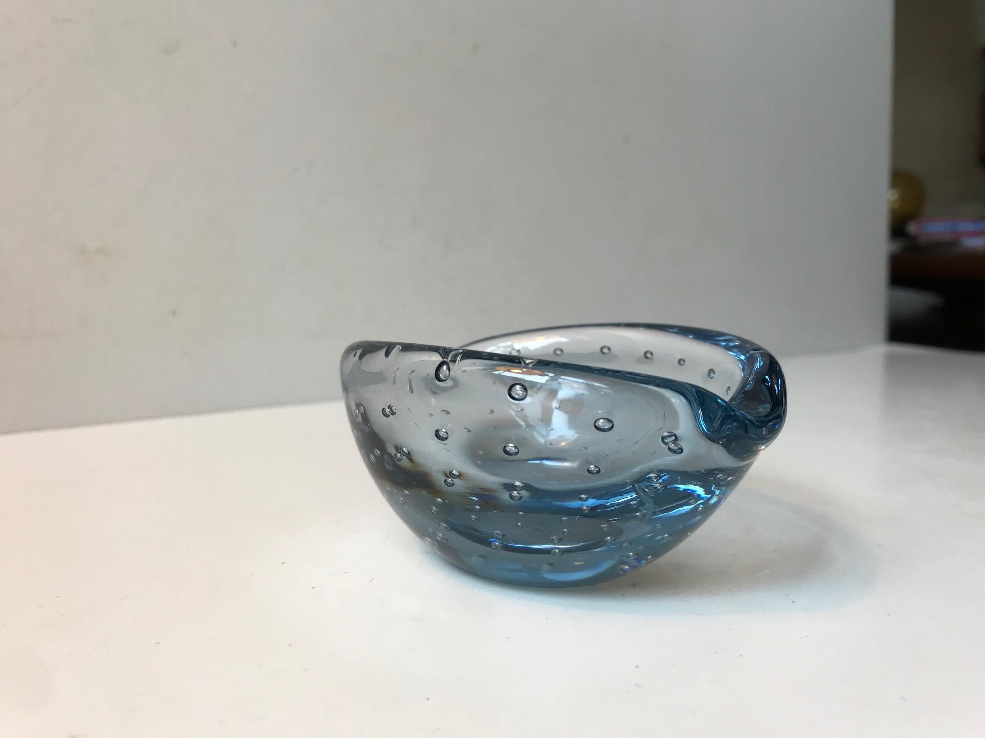 Mid-Century Modern Blue Murano Ashtray with Air Bubbles from Seguso, 1950s For Sale