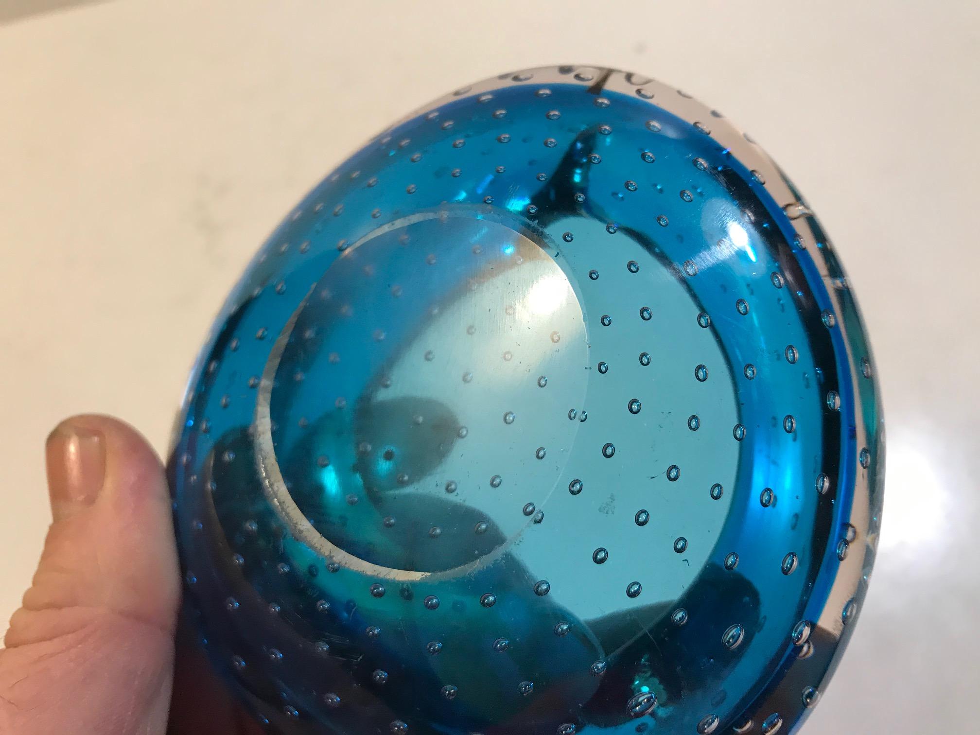 Blue Murano Ashtray with Air Bubbles from Seguso, 1950s In Good Condition In Esbjerg, DK