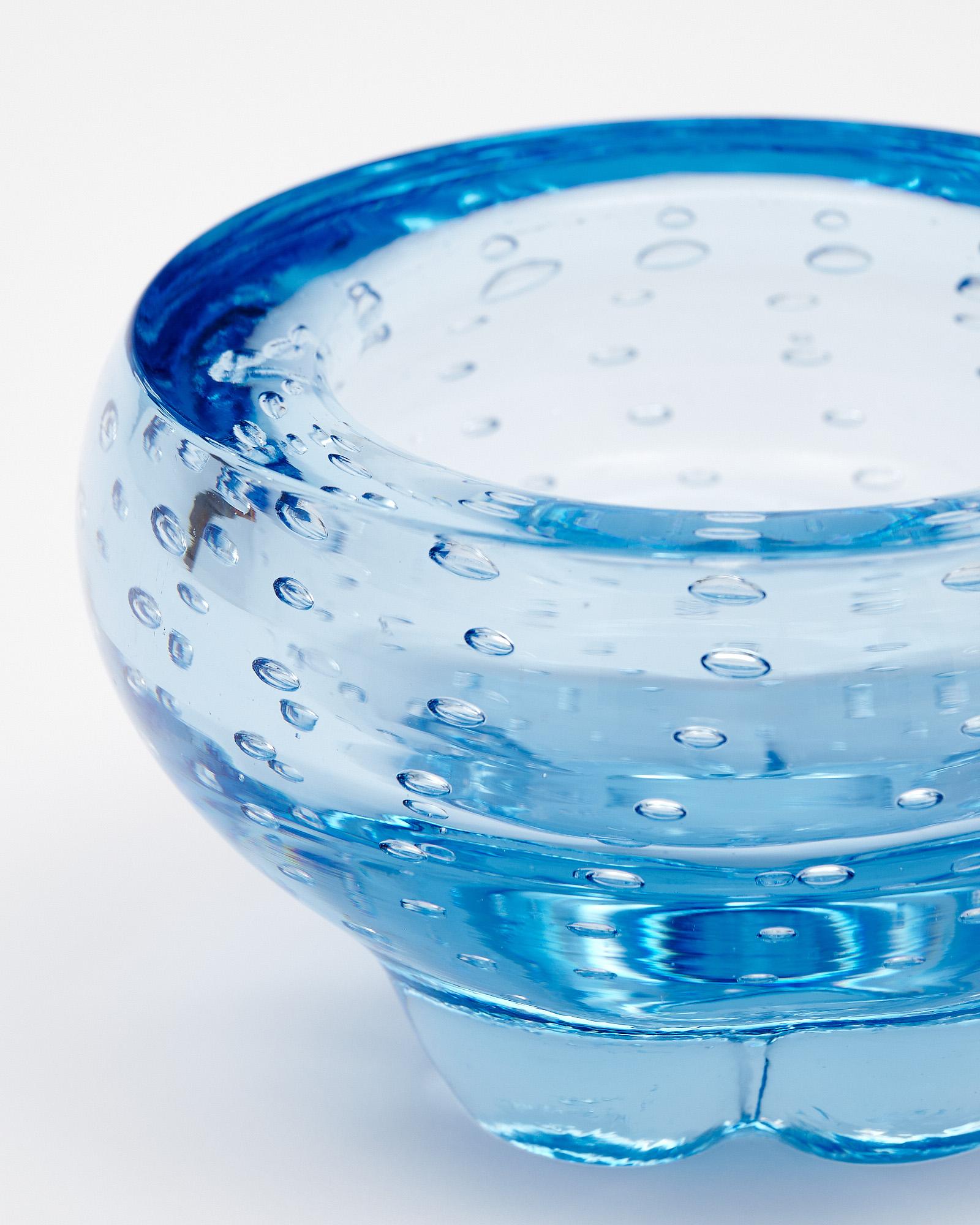 Metà XX secolo Ciotola di Murano blu in vendita