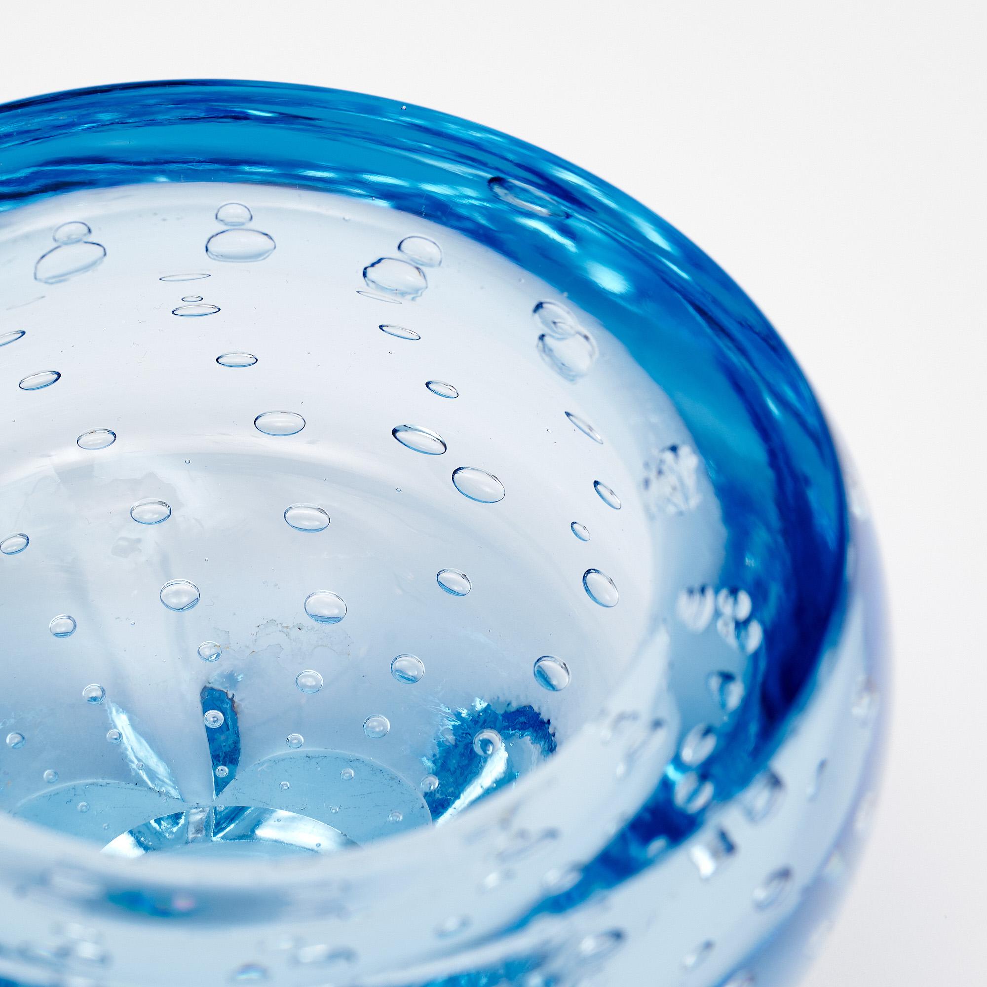 Vetro di Murano Ciotola di Murano blu in vendita