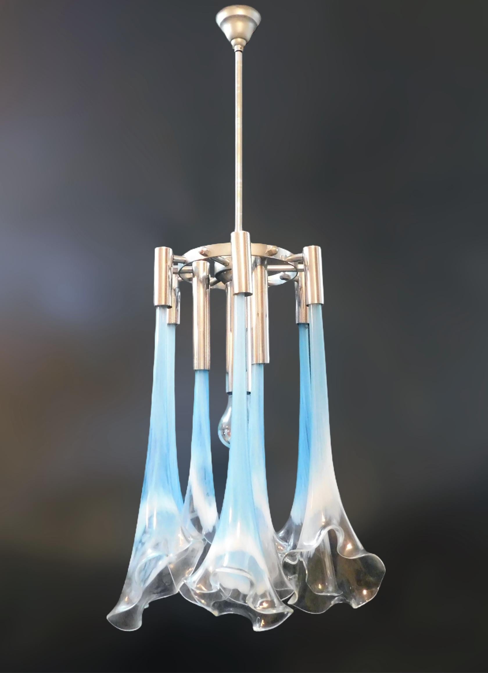 italien Pendentif Callas en Murano bleu en vente