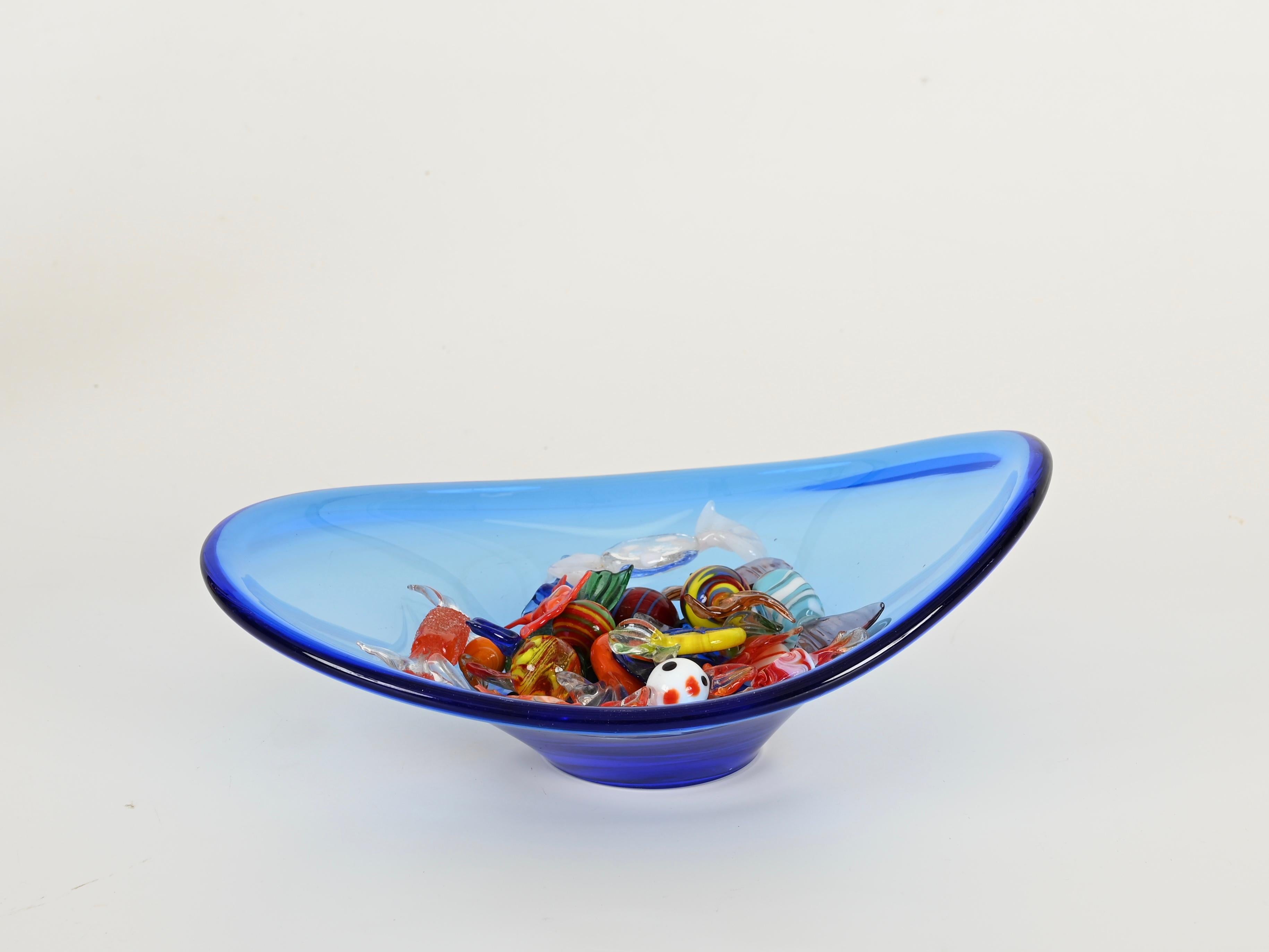 Cuenco o vaciabolsillos de cristal de Murano azul, estilo Fontana Arte, Italia Años 60 Italiano en venta