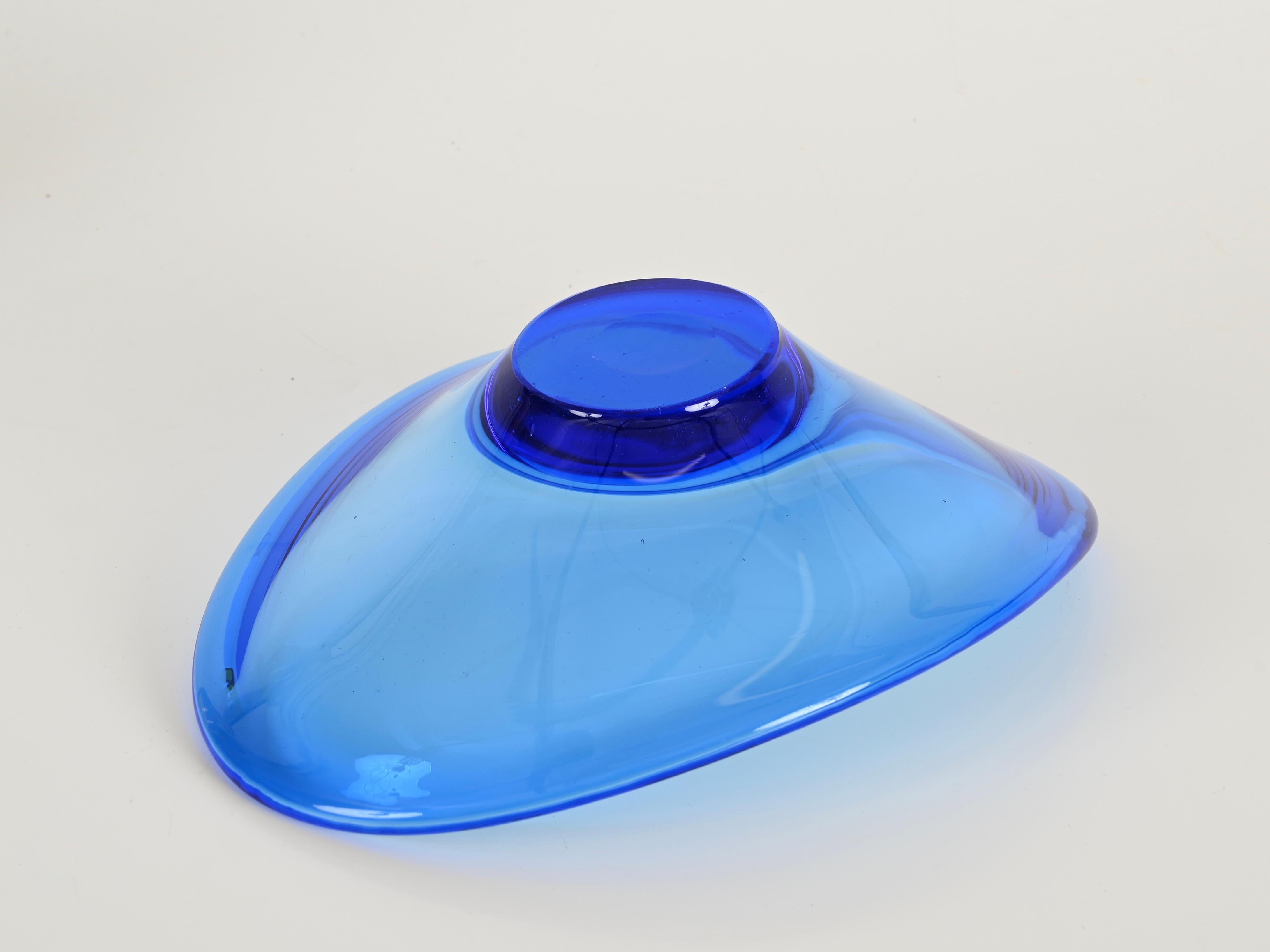 Cuenco o vaciabolsillos de cristal de Murano azul, estilo Fontana Arte, Italia Años 60 en venta 1