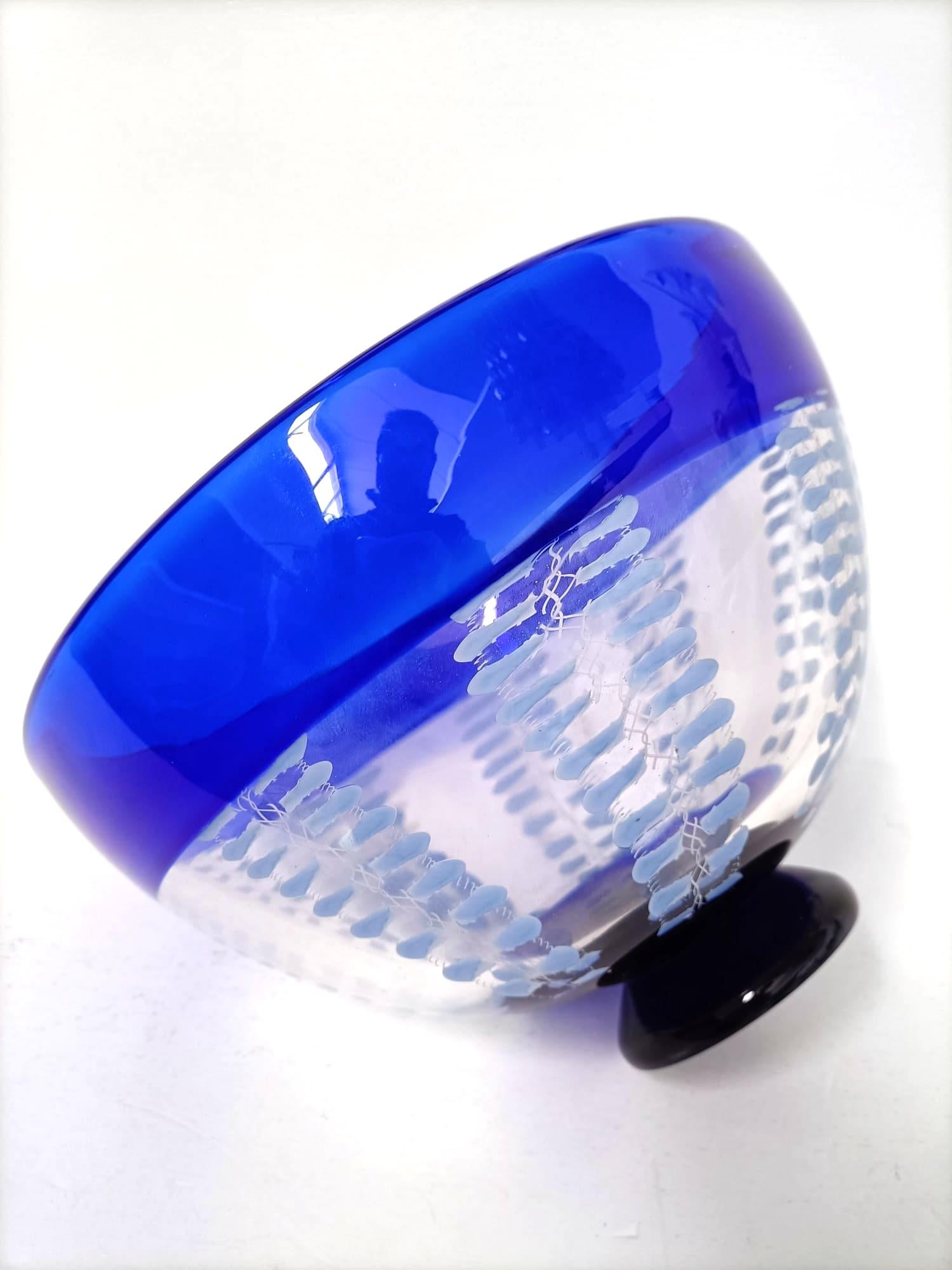 italien Globet en verre de Murano bleu de Seguso Viro, Série limitée 1996 en vente