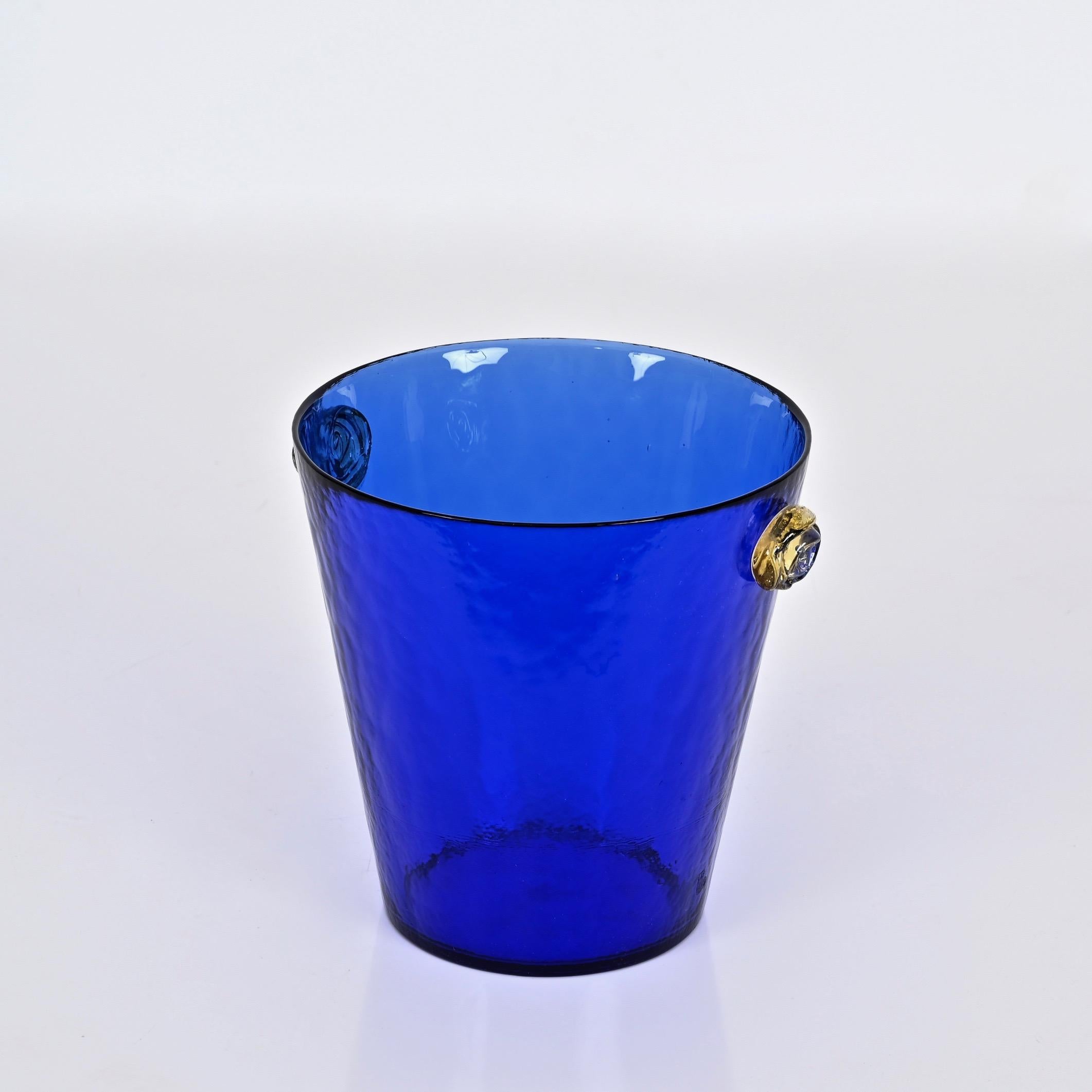 Blue Murano Glass Ice Bucket with Gold Glass Handles, Italy 1960s For Sale 9