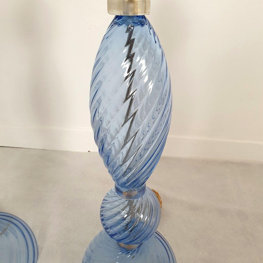 italien Lampes en verre bleu de Murano Italie - une paire en vente