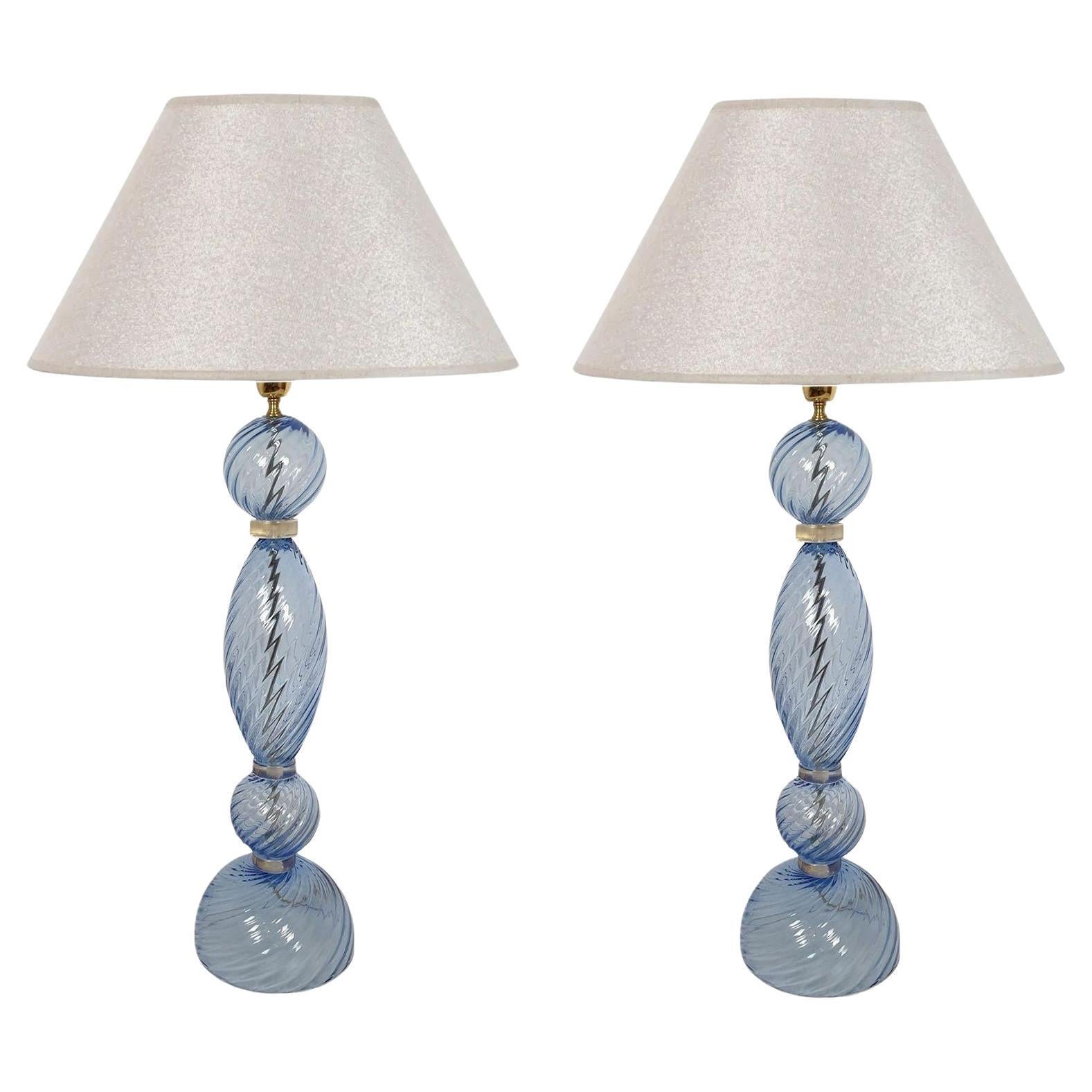 Lampes en verre bleu de Murano Italie - une paire en vente