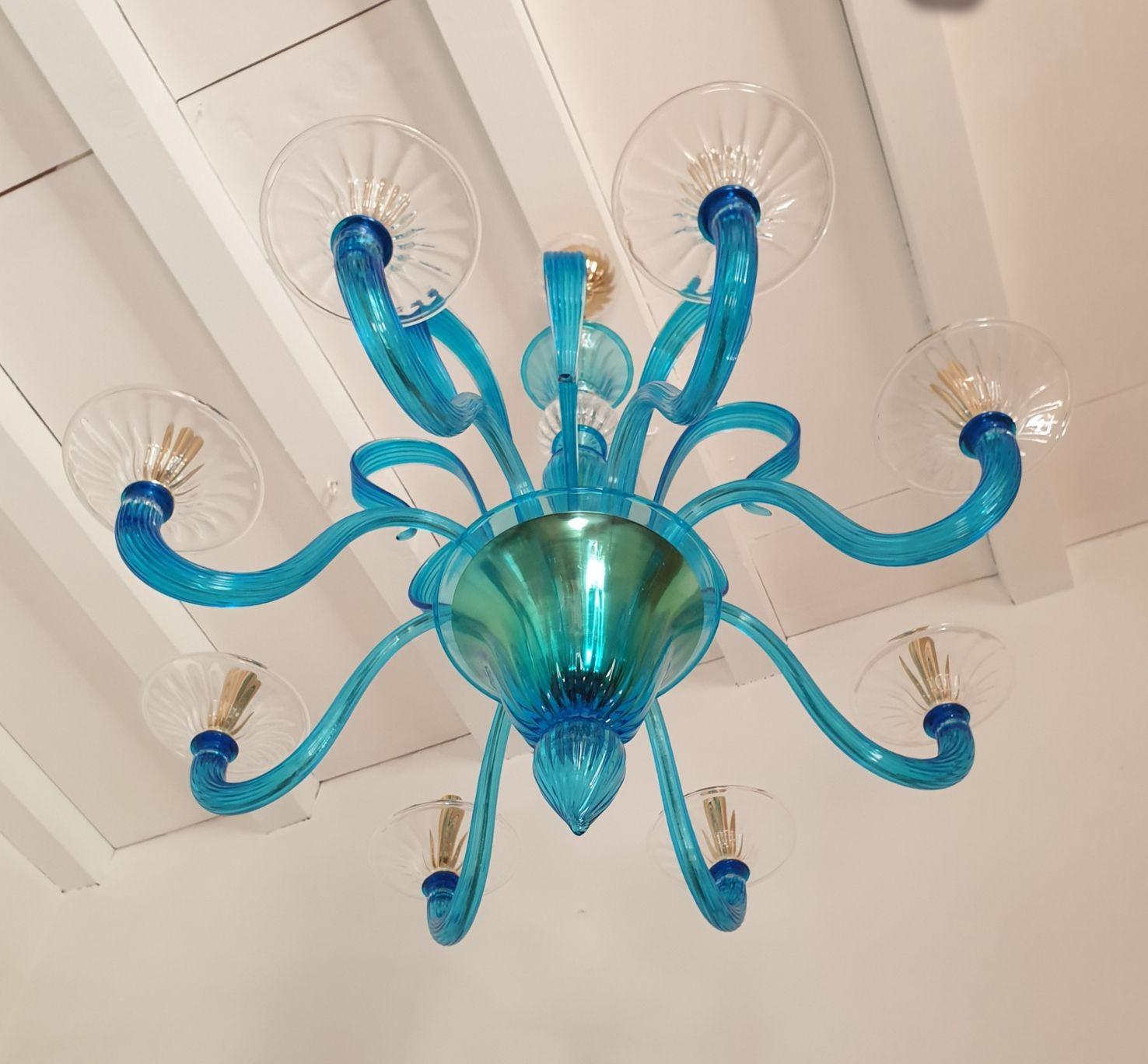 Fine XX secolo Lampadario neoclassico in vetro di Murano blu in vendita
